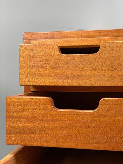 Vintage Chest Of Drawers 1950s Chunky Solid Mahogany Mid Century EB11559 MWOO10