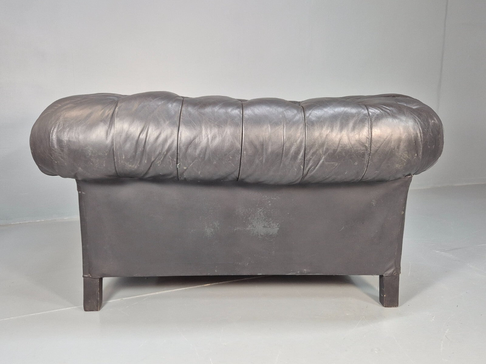 Vintage Black Leather Chesterfield Chair EB9471 VLEA - UKDK FURNITURE