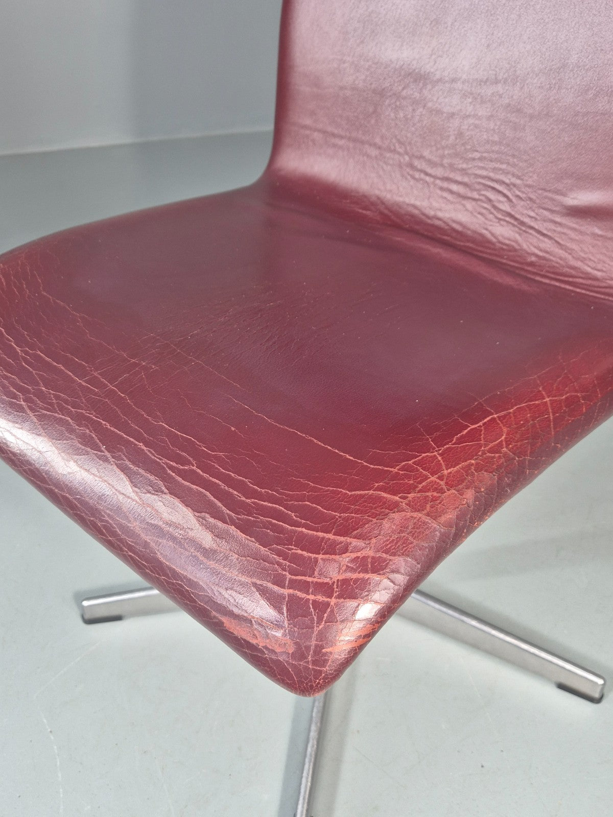 Vintage Fritz Hansen Oxford Chair Arne Jacobsen Design 2004 MCM EB11754 MSWI8