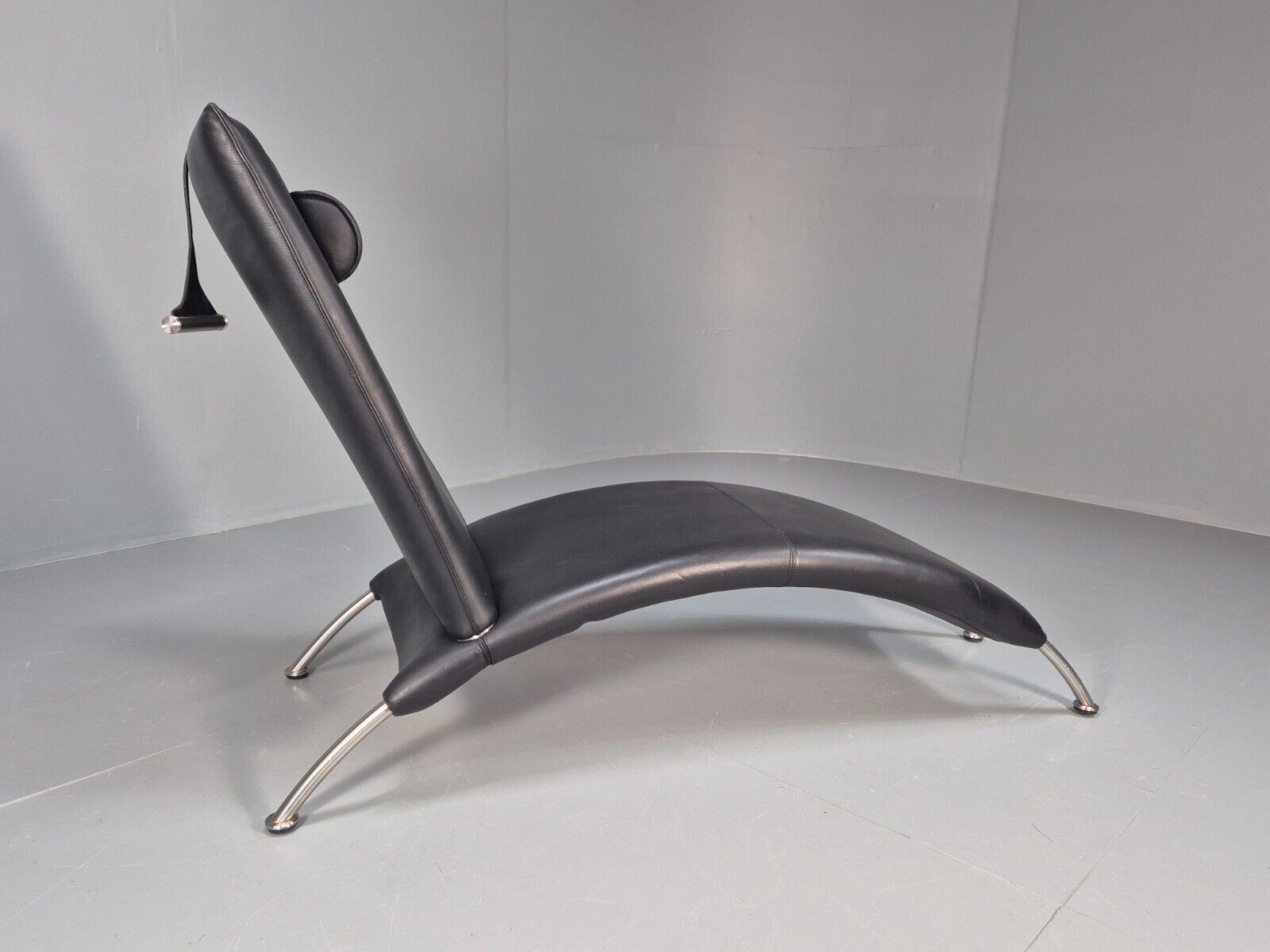 Vintage Chaise Daybed Black Leather Chrome Modern Design Retro Siren EB8911 M4SS - UKDK FURNITURE