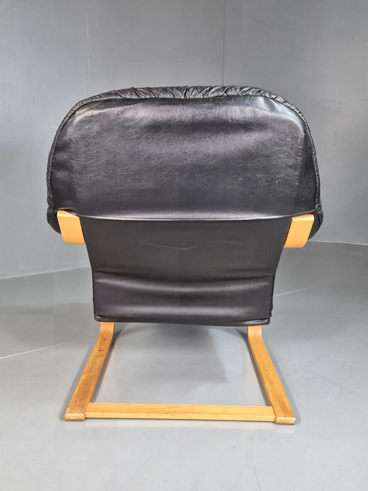 Vintage Danish Lounge Chair Black Leather Bentwood Cantilever Retro EB7229 MBEN8