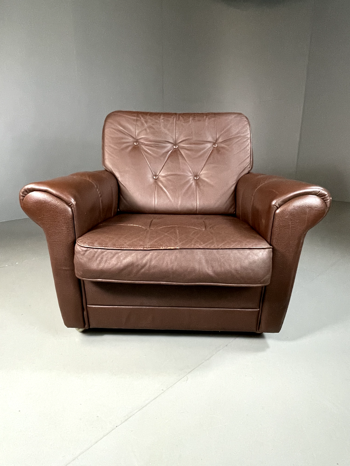 Danish Leather Lounge Chair Vintage 1970s Retro MCM EB5404 MNOR5