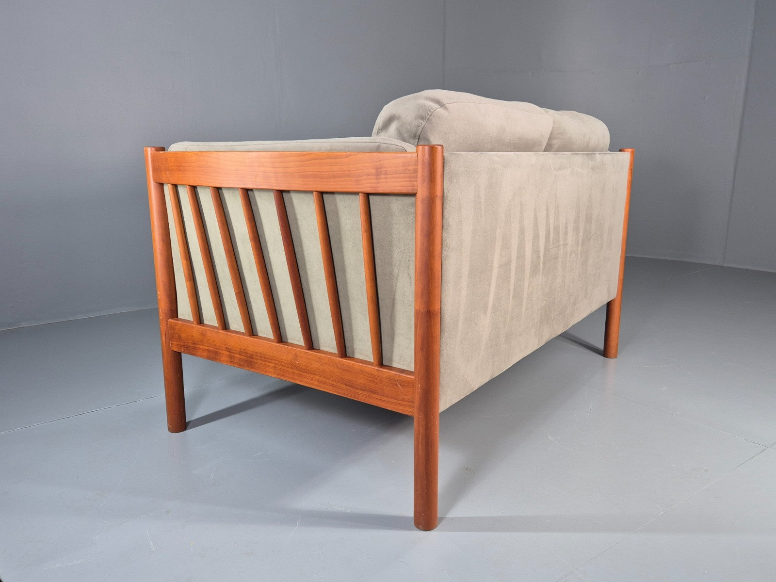 Vintage 2 Seat Settee Mid Century Danish Design Beech Wood Frame EB10508 M2SS13