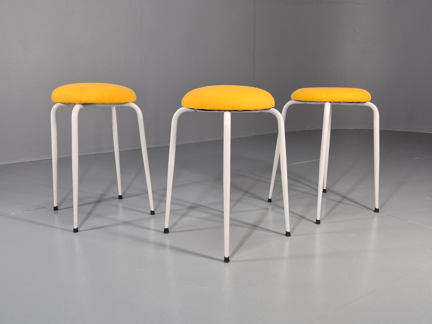 3 1960s Kitchen Stools Yellow Tops White Legs Retro EB11423 MSWI0