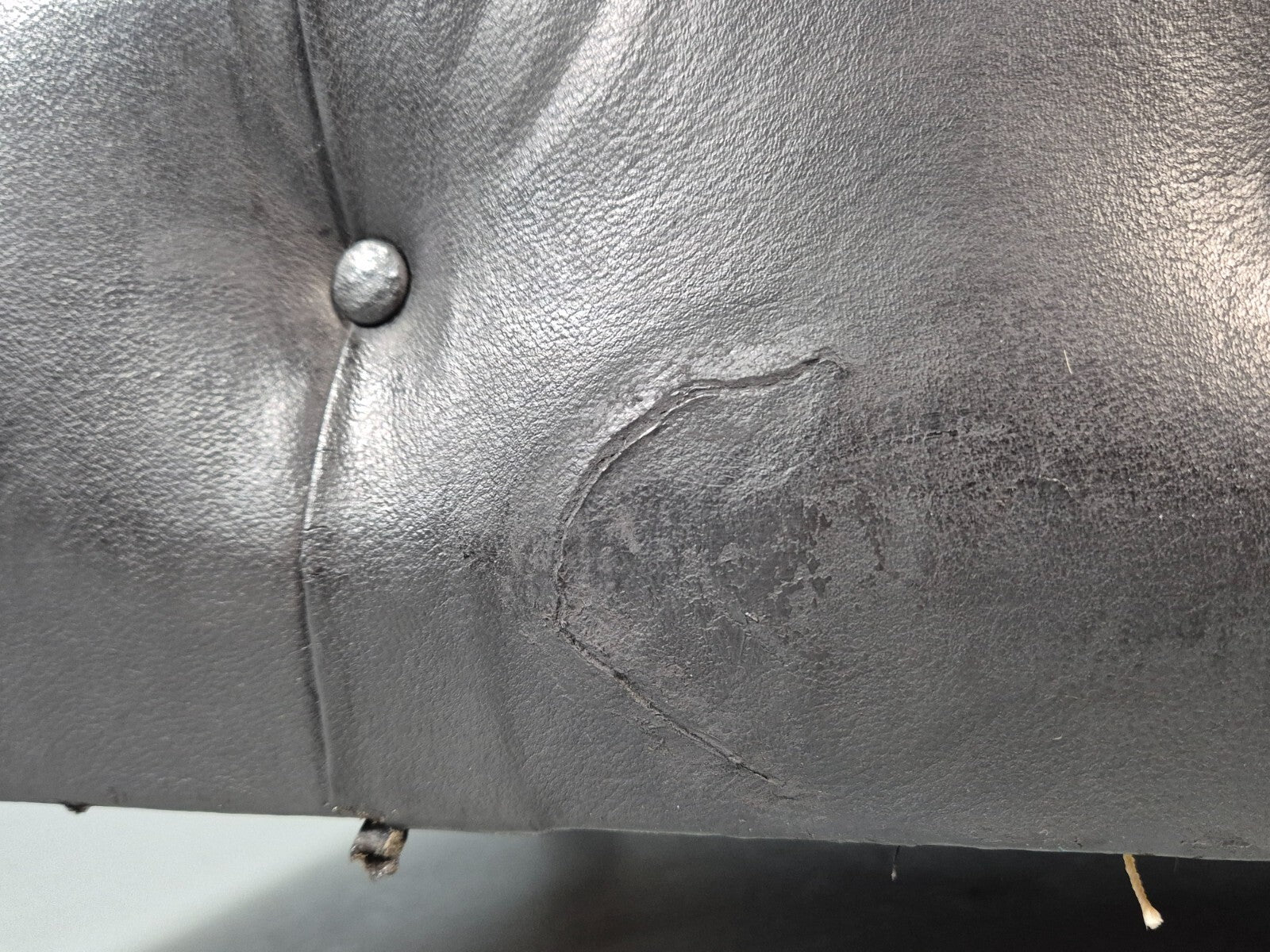 Vintage Black Leather Chesterfield Chair EB9471 VLEA - UKDK FURNITURE