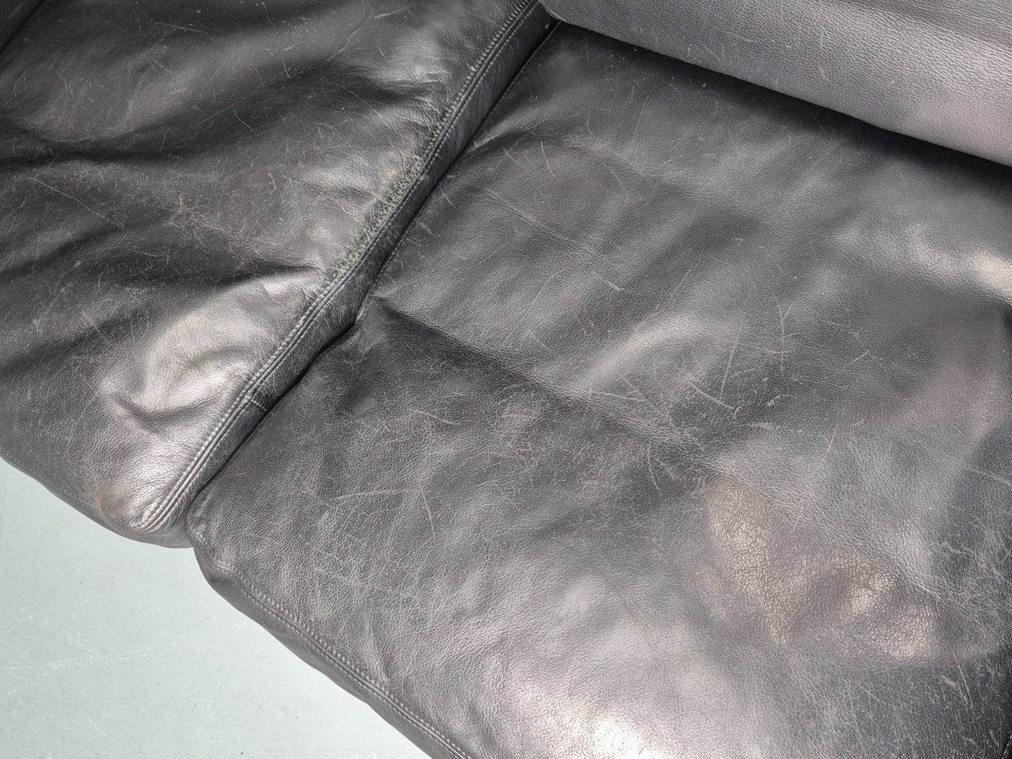 Vintage Danish Two Seater Leather Sofa Quality Feather Filled Retro EB11635 M2SS18