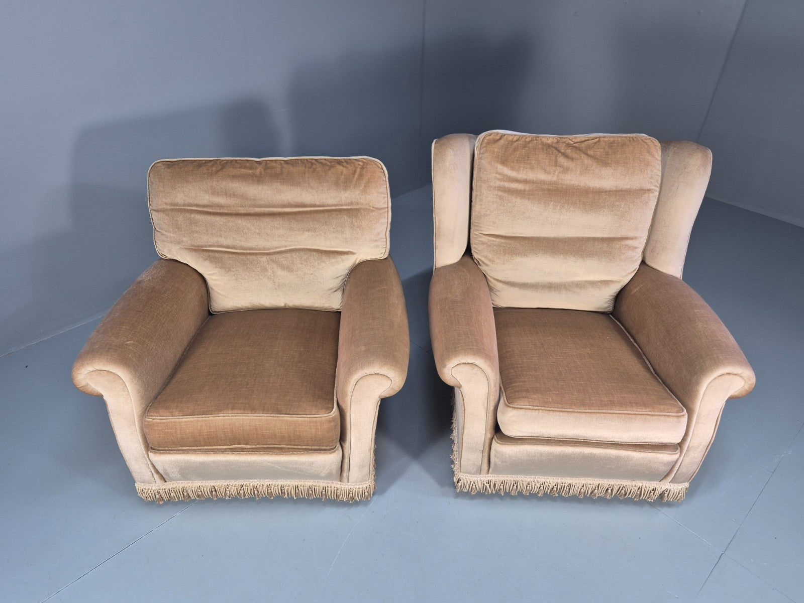 1970s Luxury Lounge Chairs Lowback and Wingback Gold Velour Retro  EB10631 VCLO3