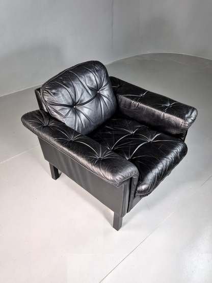 Vintage Danish Lounge Chair Black Leather Buttoned Retro MCM 1980s EB7081 MNOR - UKDK FURNITURE