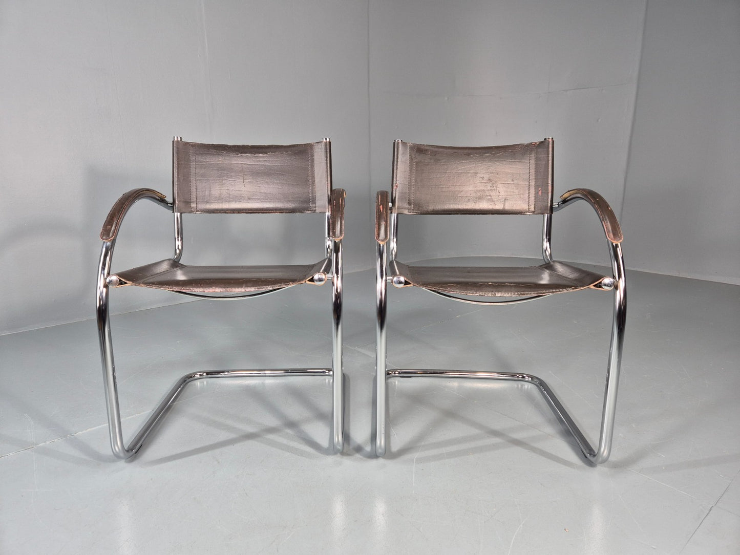 2 Bauhaus Style 1980s Chairs Leather and Chrome Retro Art Deco EB10980 MNOR2