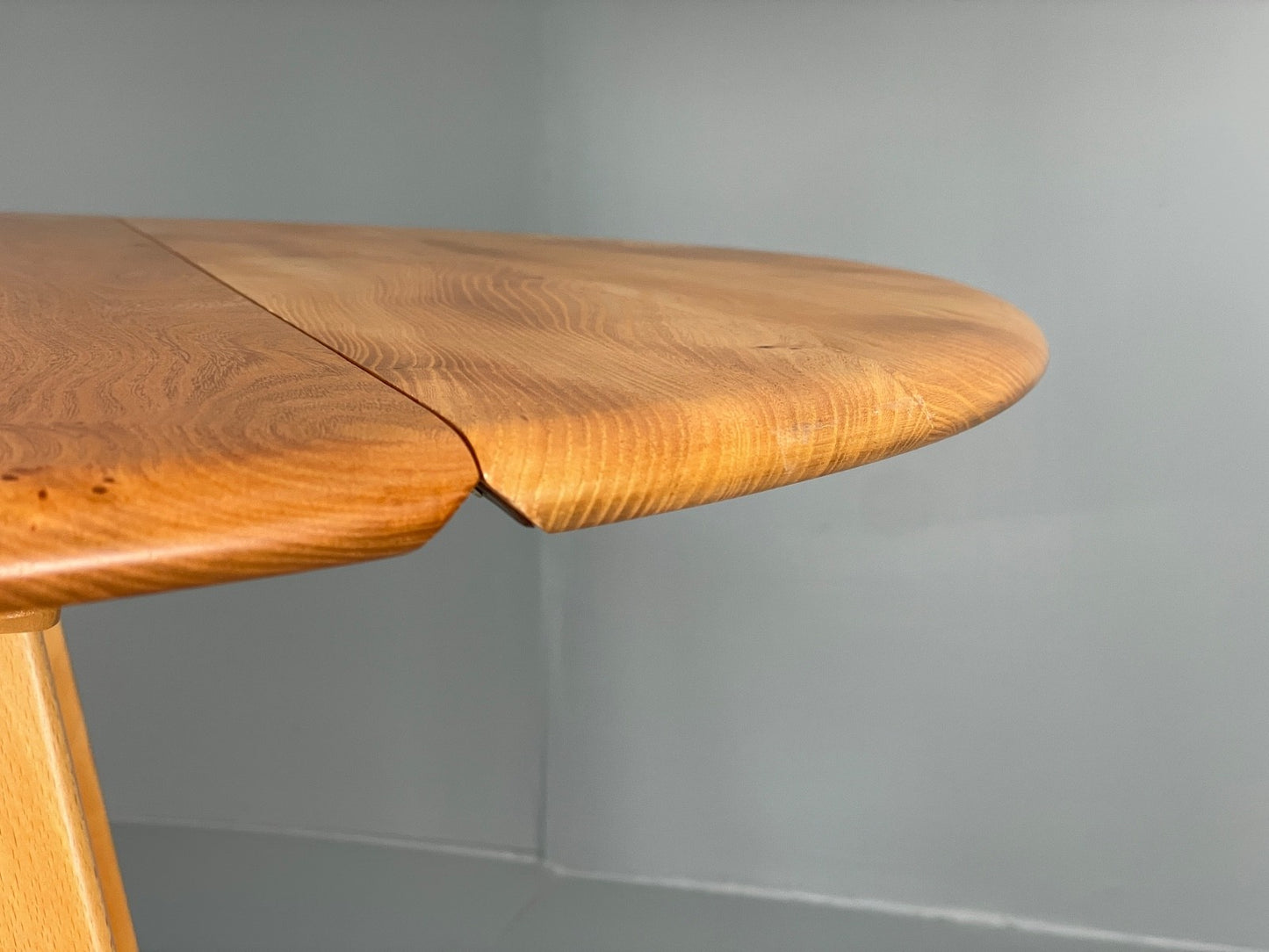 Vintage Ercol Circular Table Drop-Leaf Solid Blond Elm 1960s EB11053 MWOO9