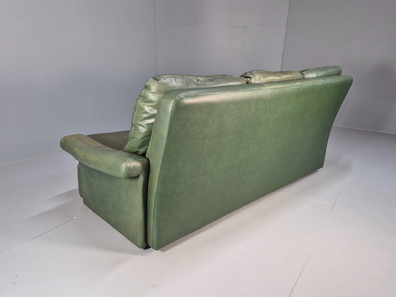 Vintage Green Leather Sofa 1970s Harrods Retro MCM EB9475 M3SS - UKDK FURNITURE