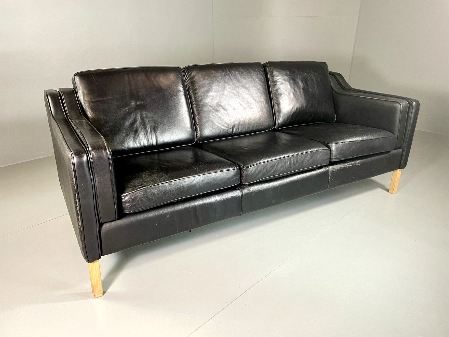 Three Seater Leather Sofa Black Vintage Danish Mogensen MCM Retro EB5864 M3SS1