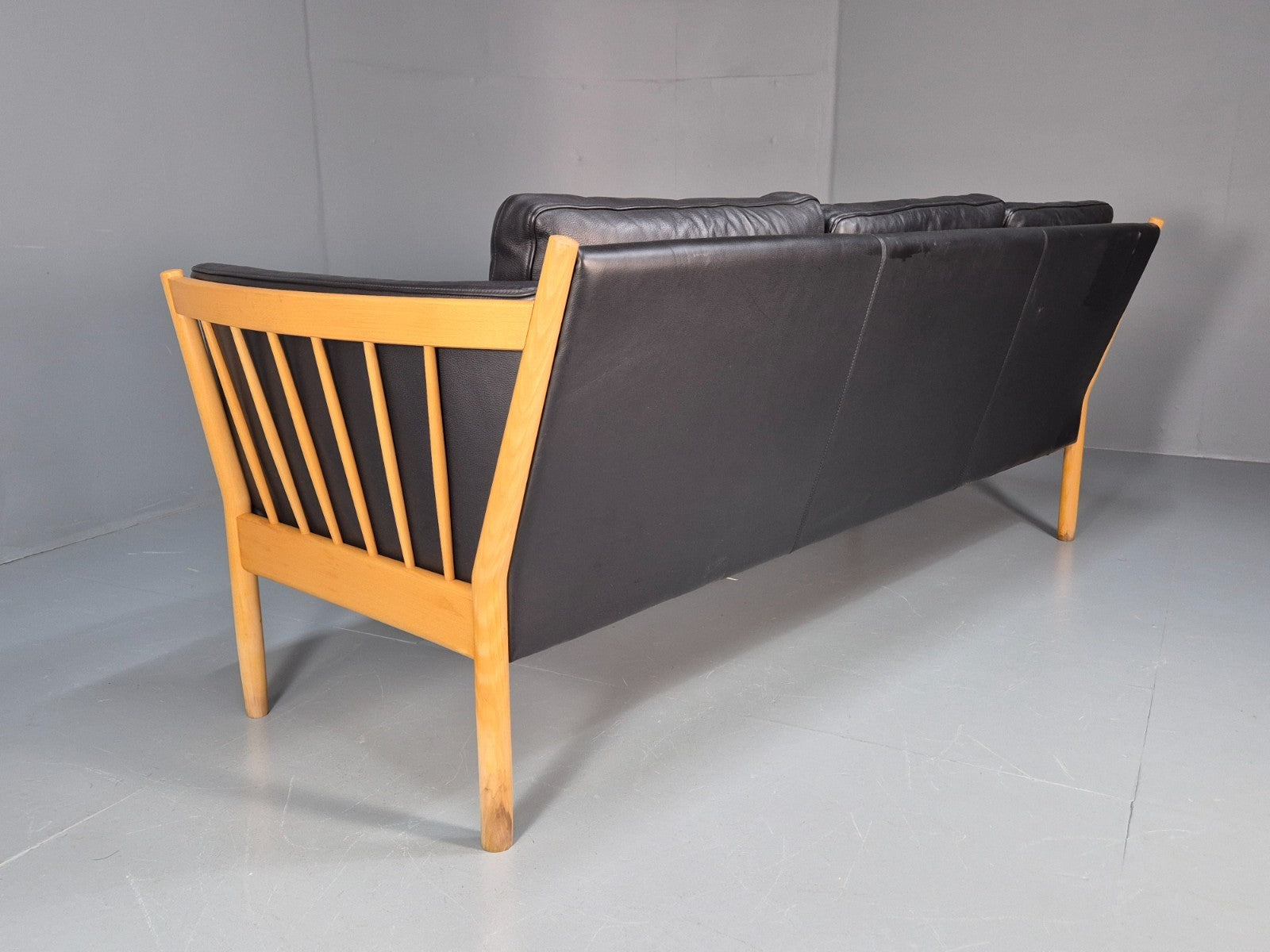 Mid Century Three Seater Sofa Beech Ends Black Leather 1980s Retro EB10399 M3SS17