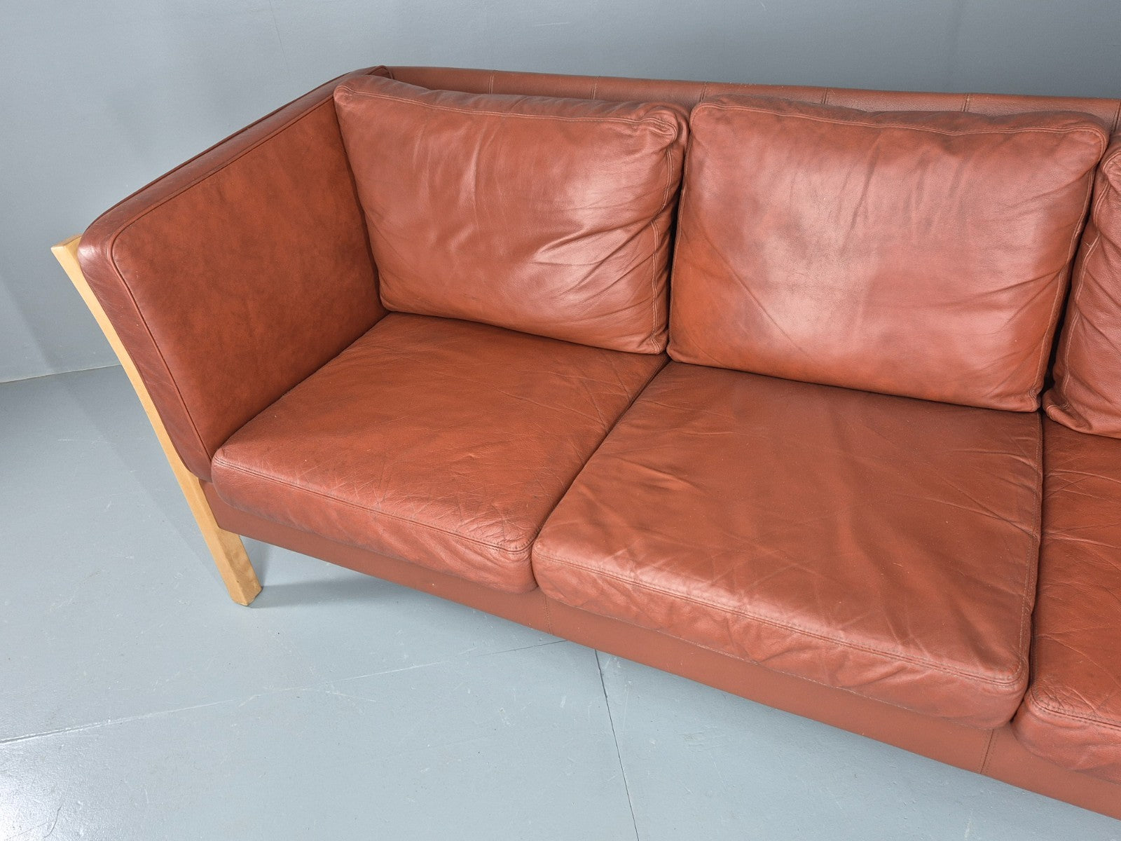 Vintage Stouby 3 Seat Sofa Reddy Brown Leather Beech Wood Slat EndsEB10525 M3SS7