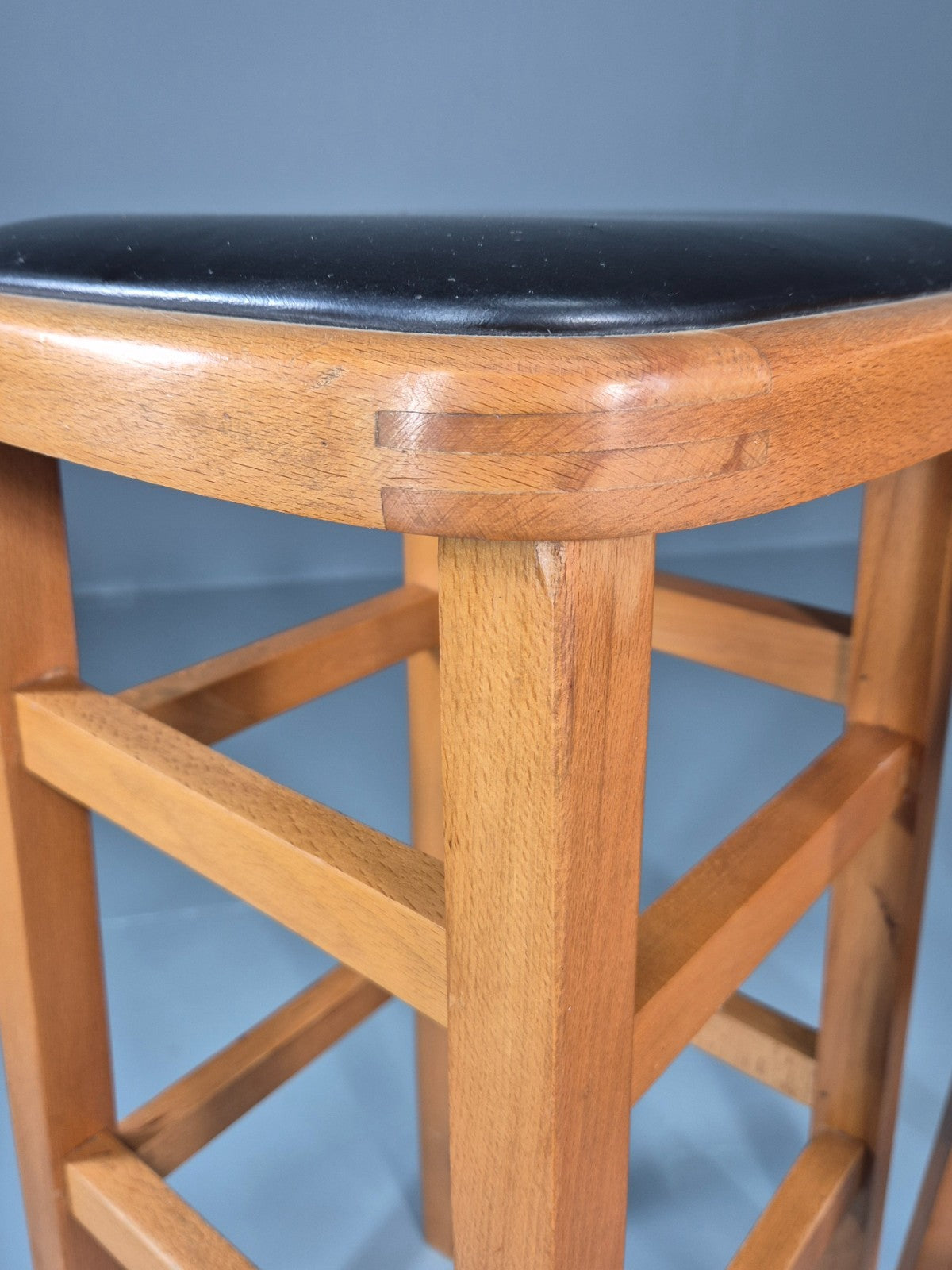 2 1960s Bar Stools Beech Frame Vinyl Tops Retro EB11435 MDIN9