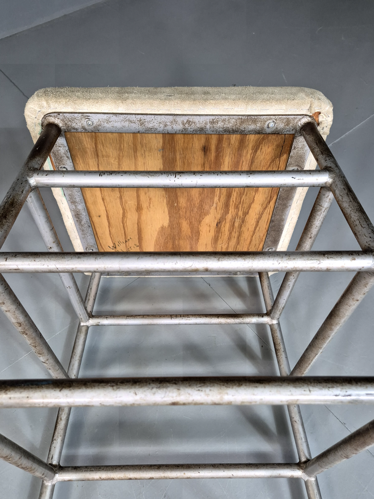 Vintage Gym High Stool Steel and Suede Pommel Mid 20th C EB7377 MFOO12