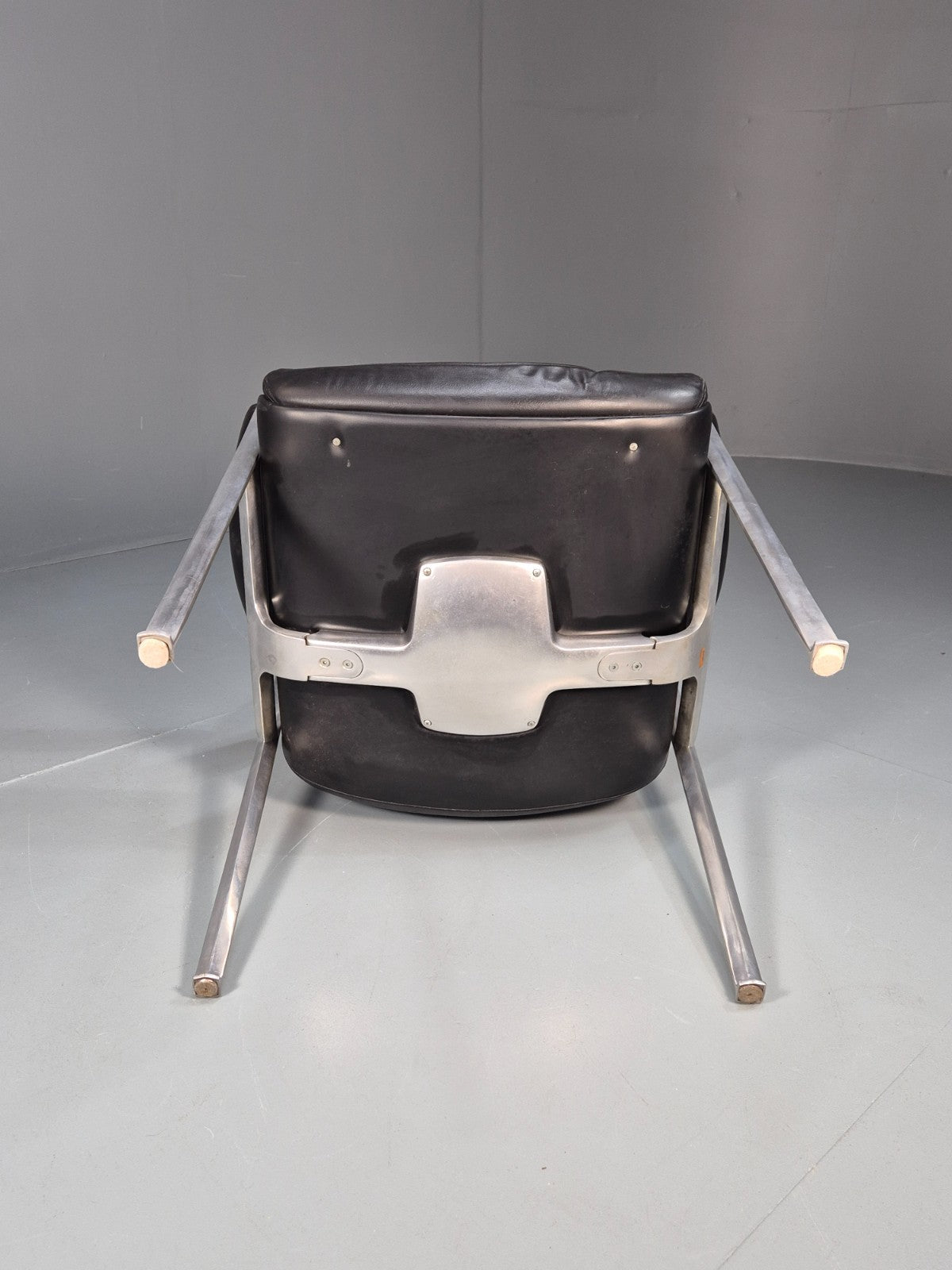 Roder Sohne Leather and Aluminium Boardroom Chair 1960s Retro MCM EB10616 MNOR16