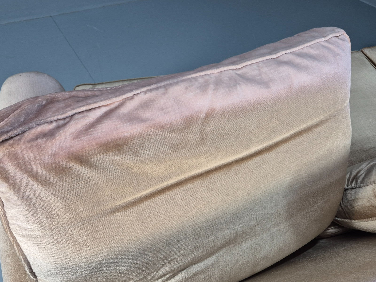 1970s Gold Velour Luxury Three Seater Settee tassels Retro   EB10632 V3SS21