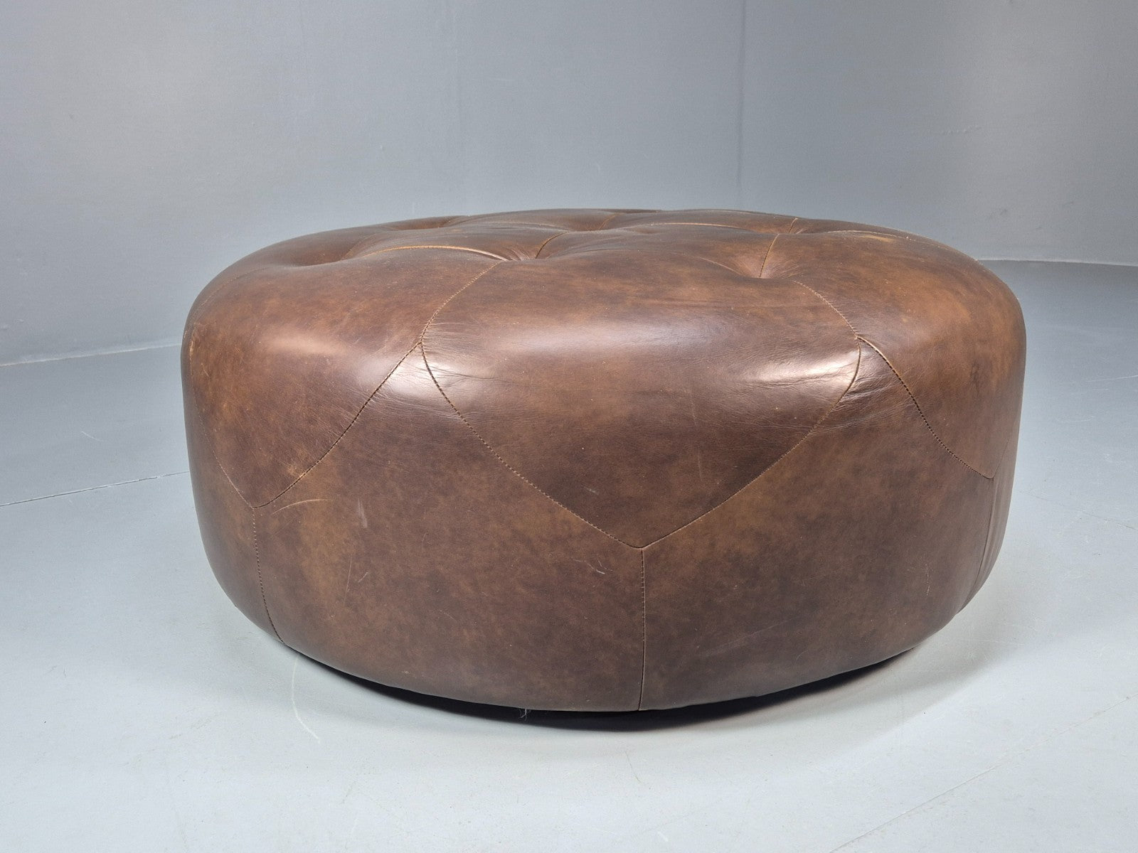 Extra Large`Vintage Footstool Circular Brown Leather Modern Retro EB10706 MFOO1