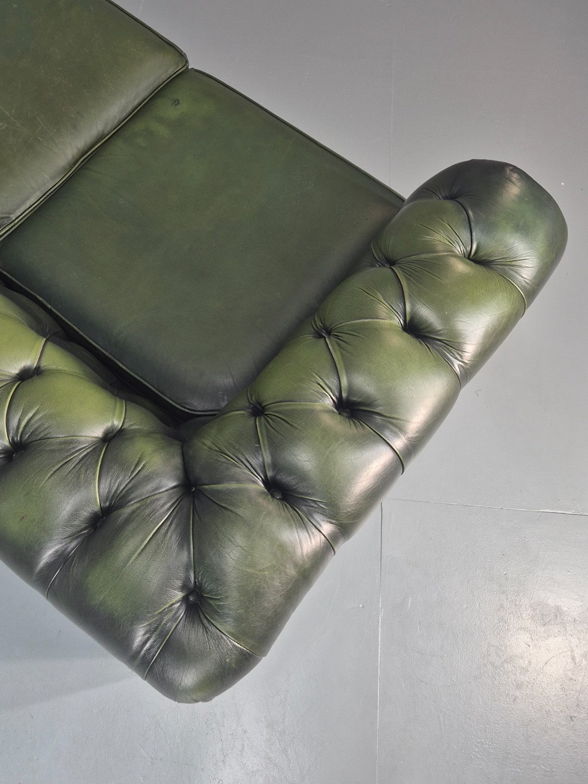 3 Seater Chesterfield Sofa Green Leather Studded Vintage EB11024 VCHE19