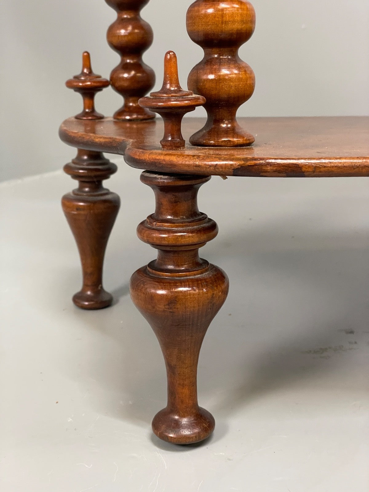 Antique Mahogany Whatnot Shelving Unit Bobbin Turned Tiered EB11197 MWOO14