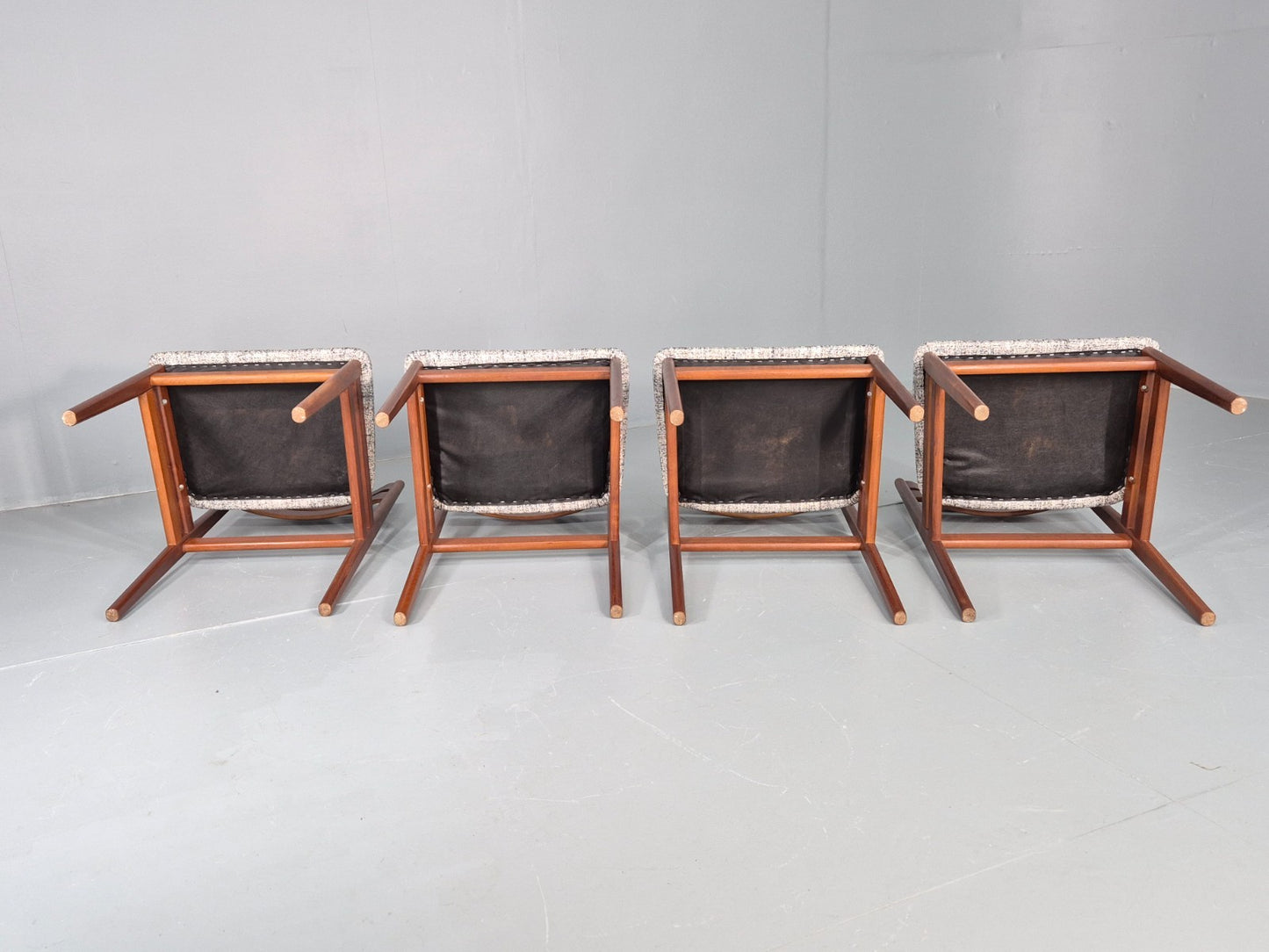 4 Vintage Mid Century Dining Chairs EB11893 MDIN11