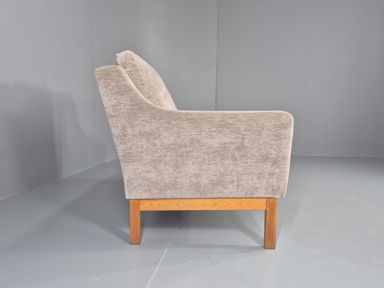 Vintage Mid Century 2 Seat Sofa New upholstery Oak base 1970s Retro EB11822 M2SS11
