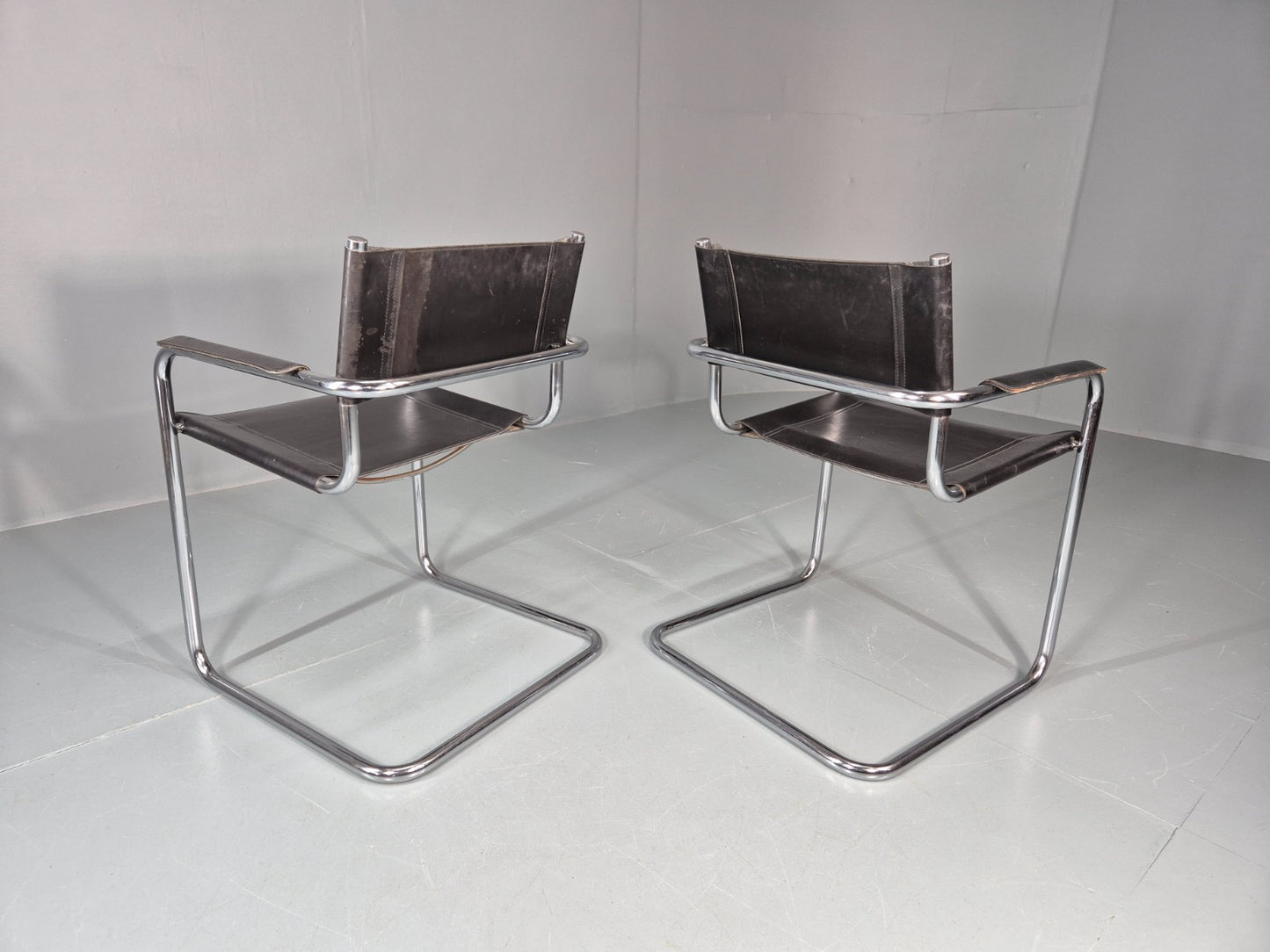 2 Leather and Chrome Elbow Chair Bauhaus Style Vintage 1980s Retro EB11214 MNOR6