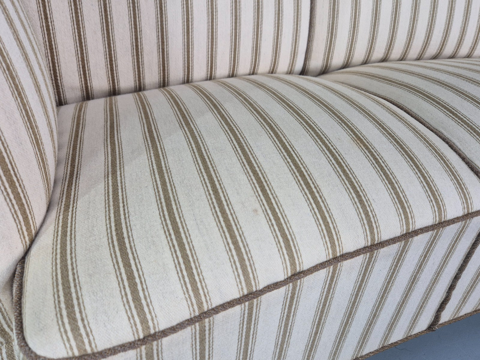 Three Seater Art Deco Curved Sofa 1930s Vintage Cream Green Wool  EB10799 V3SS6