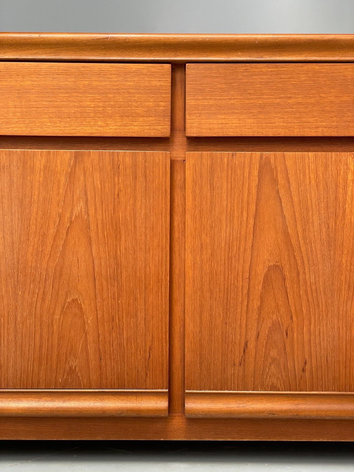 Vintage 1970s Teak Sideboard By William Lawrence Shelving Drawers EB10235 MWOO9