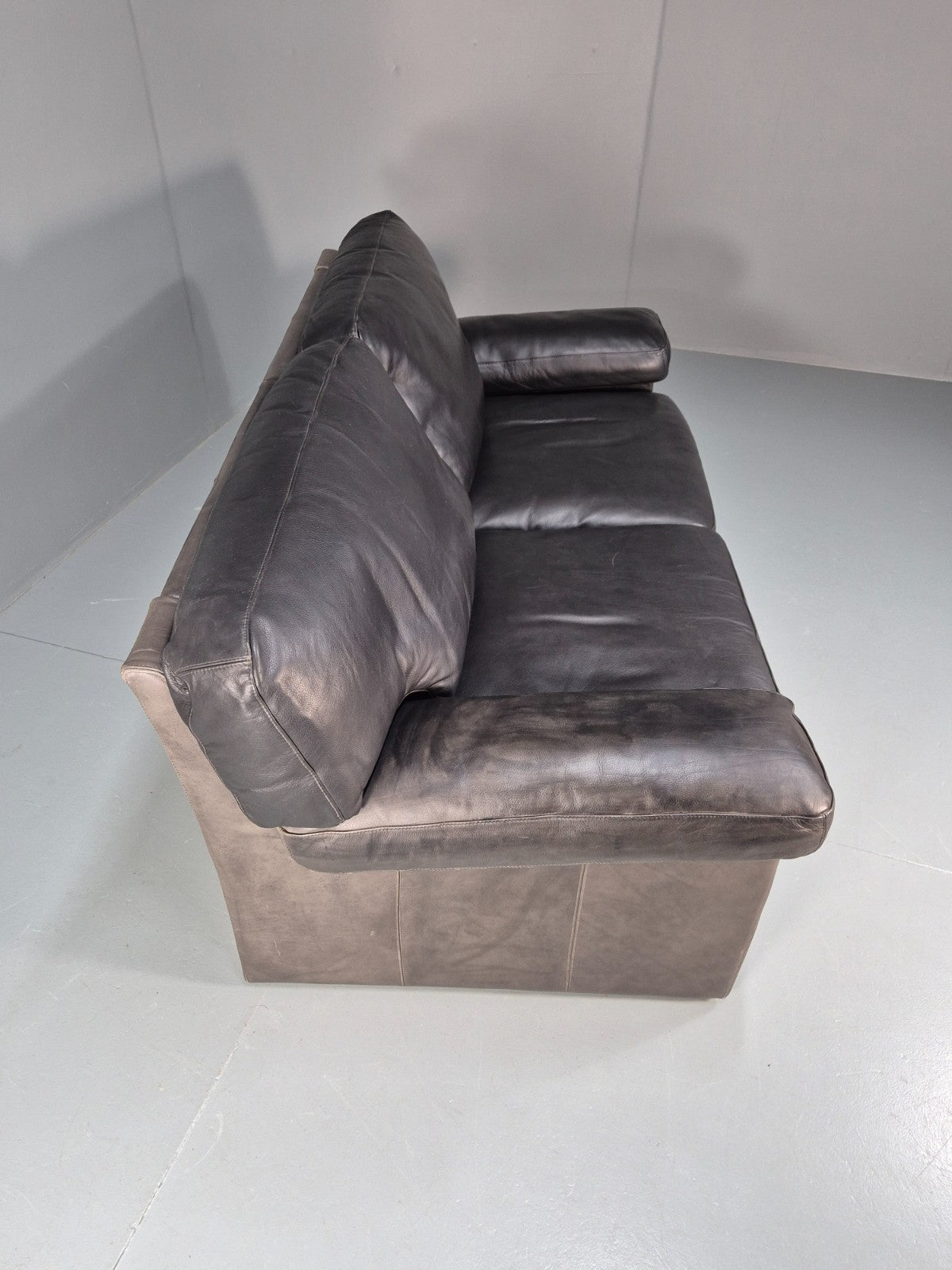 Vintage Two Seat Settee 1980s Danish Black Leather Retro EB10109 M2SS9