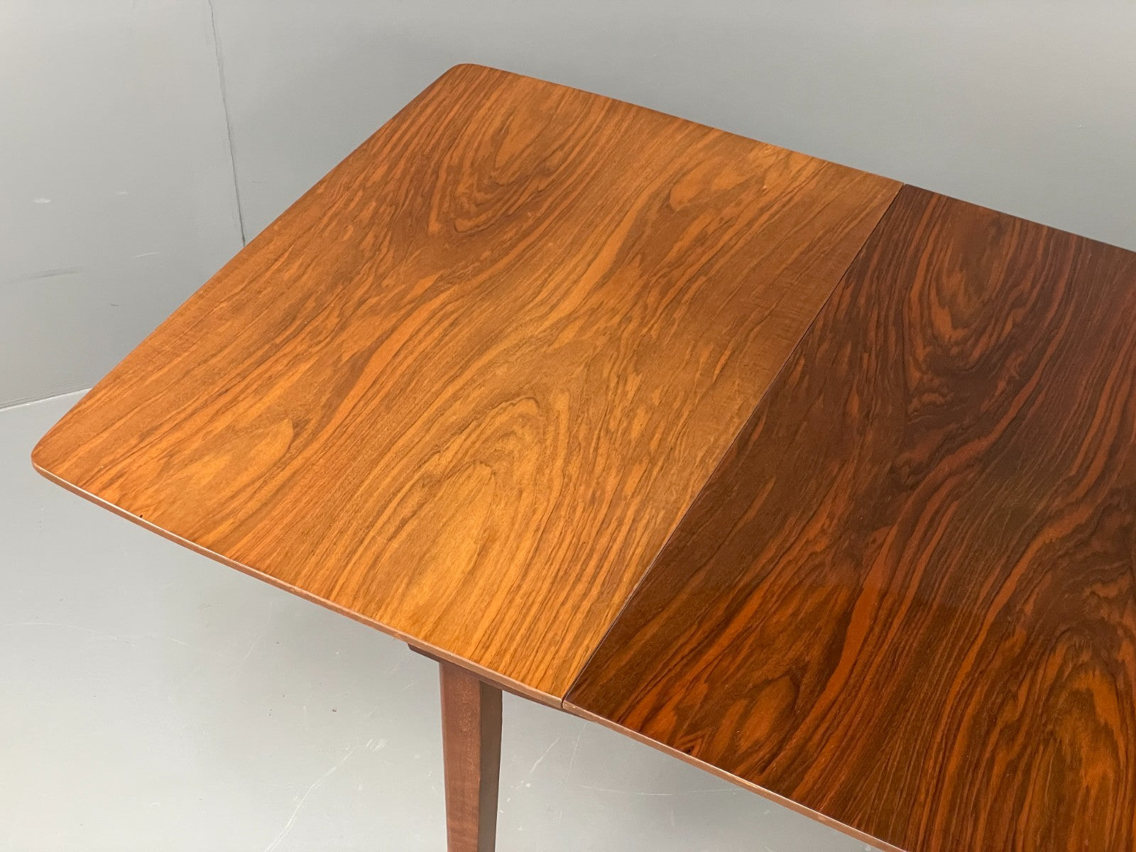 Vintage 1960s Dining Table Walnut Extending Mid Century EB11864 MWOO3