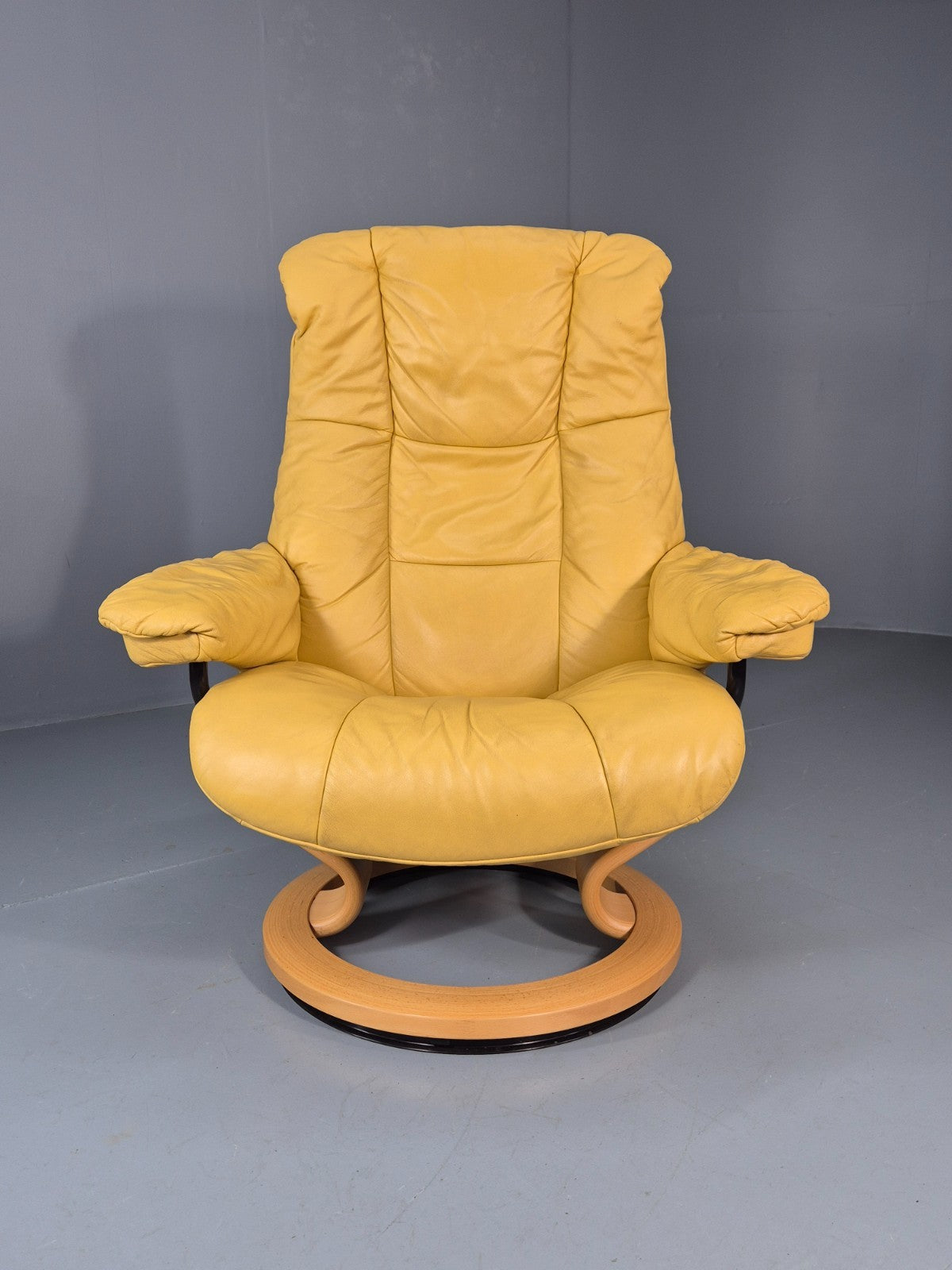 Stressless Swivel Recliner Chair  Ekornes Yellow Leather 1990s EB11574 MWOO2