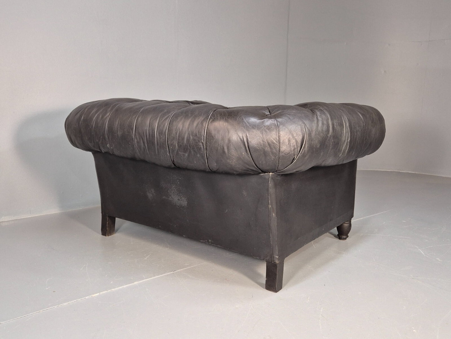 Vintage Black Leather Chesterfield Chair EB9471 VLEA - UKDK FURNITURE