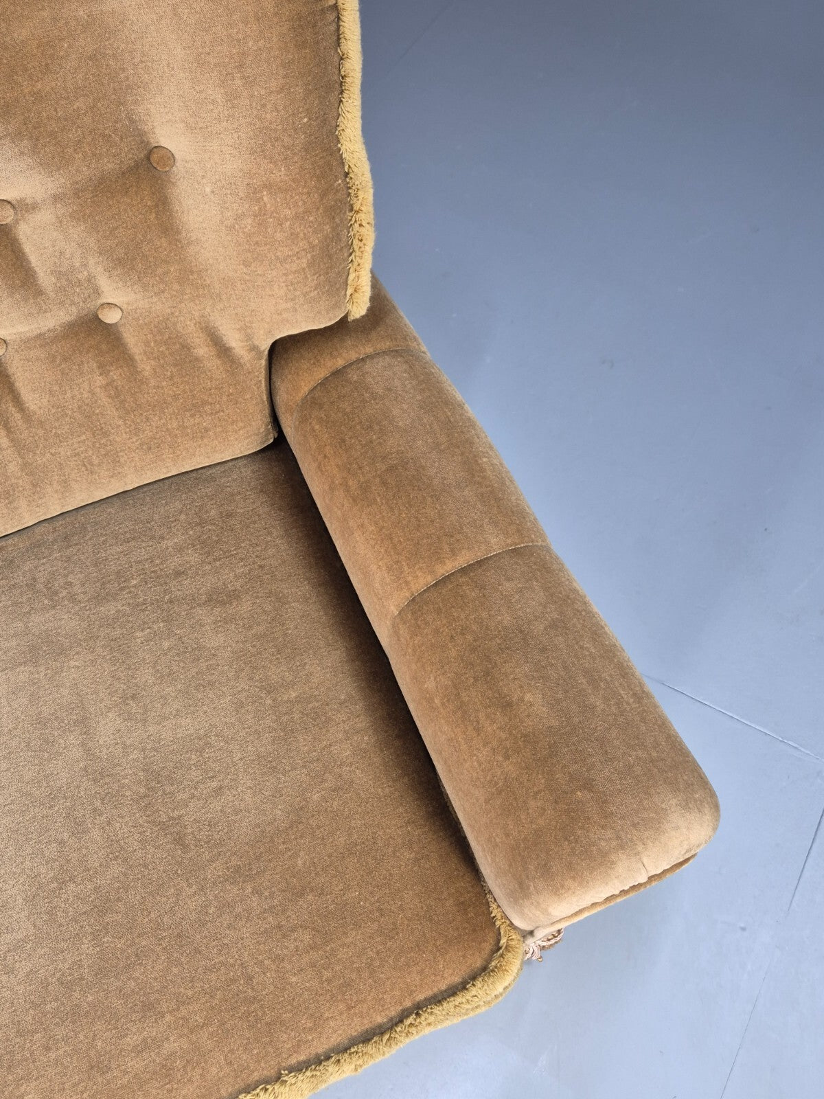 Vintage Gold Velour Danish Lounge Chair Chintzy Kitsch 1970s Retro EB9784 MNOR3