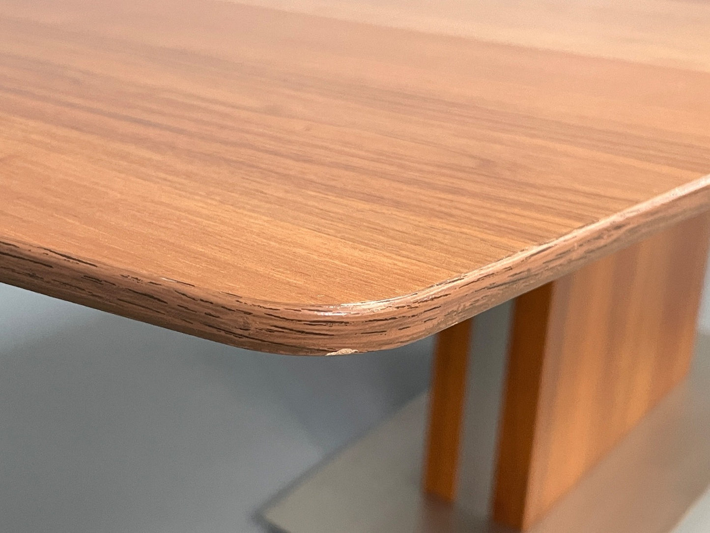 Modern Extending Dining Table By Bo Concept Walnut Effect EB11041 MWOO4