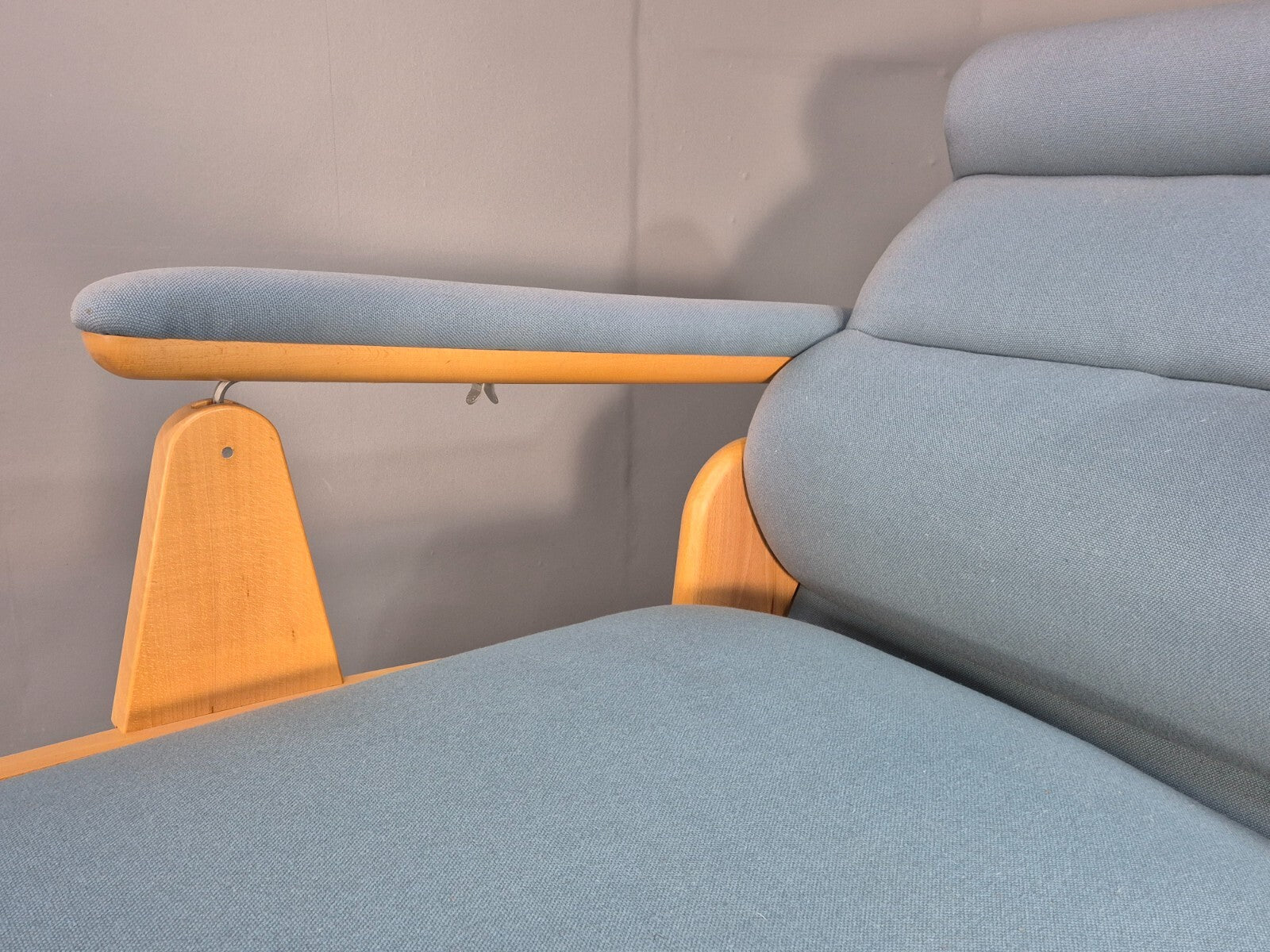 Vintage Modern Design Chaise Lounge By John Barnard in 1996 EB9675 VCHA - UKDK FURNITURE