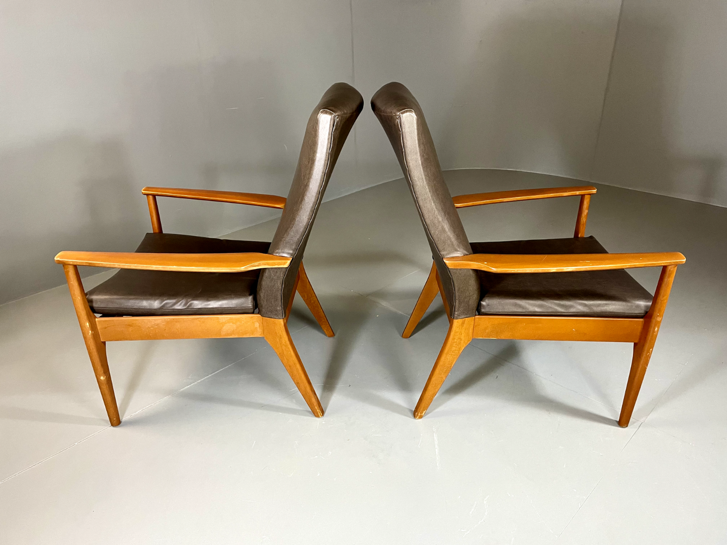2 Parker Knoll Lounge Chairs Beech Vinyl MCM Retro PK988/1023 EB6264 MNOR8