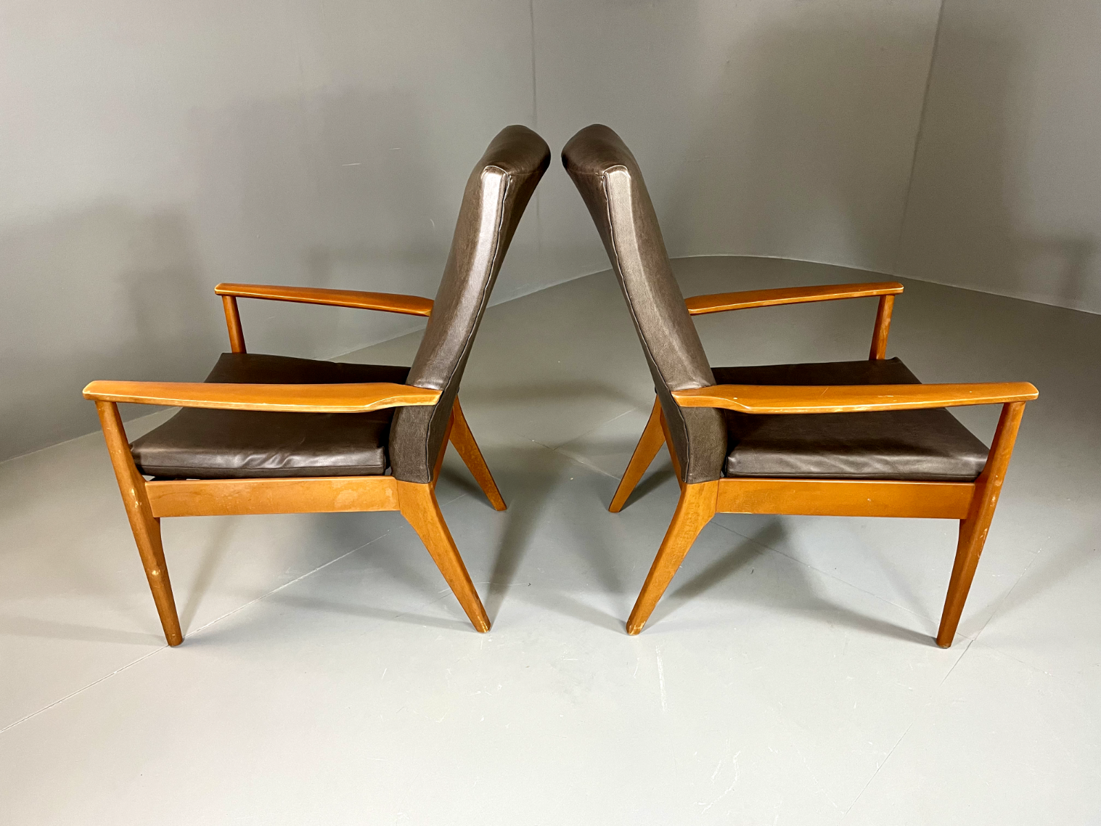 2 Parker Knoll Lounge Chairs Beech Vinyl MCM Retro PK988/1023 EB6264 MNOR8