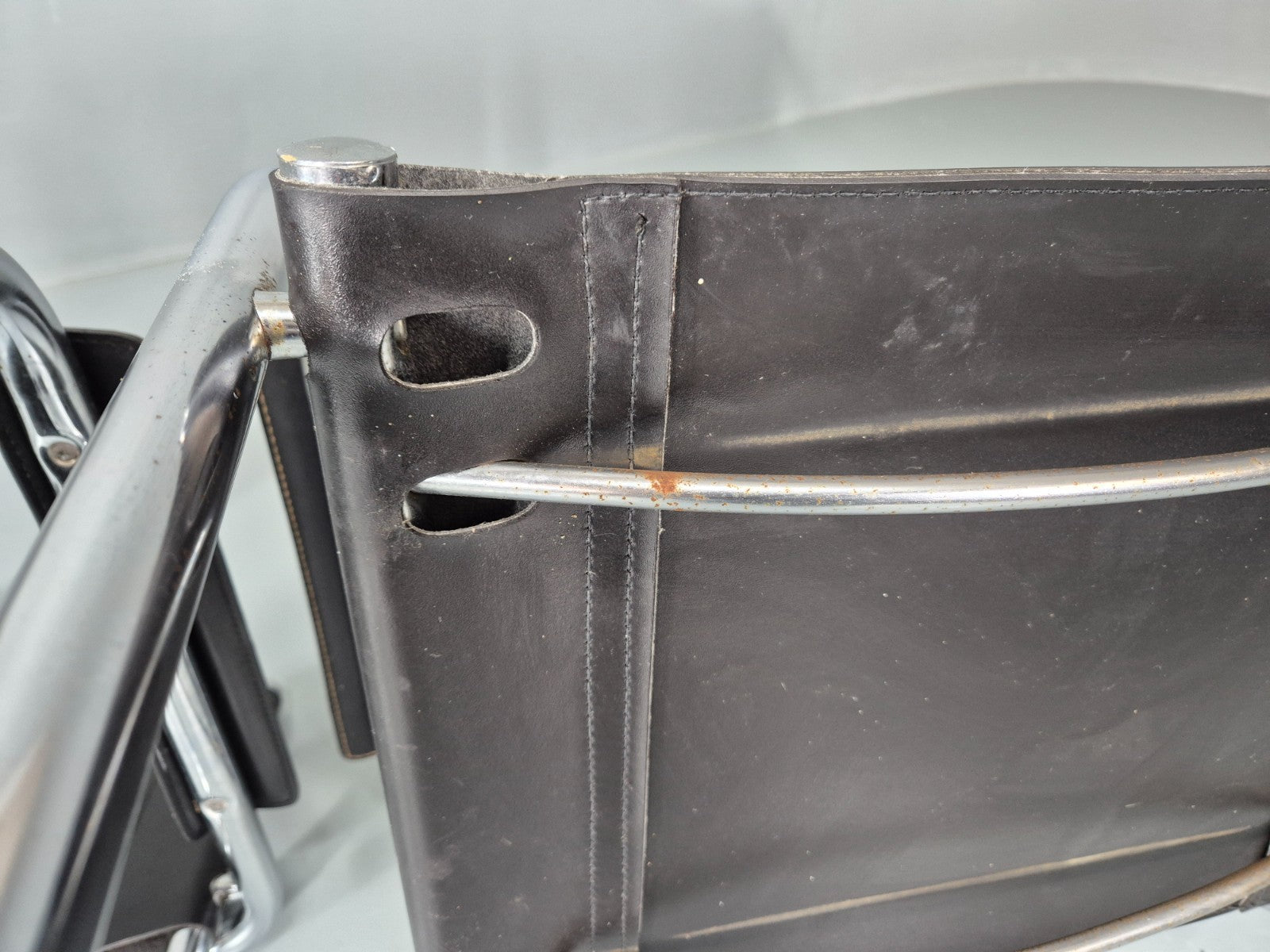 2 Leather and Chrome Elbow Chair Bauhaus Style Vintage 1980s Retro EB11214 MNOR15