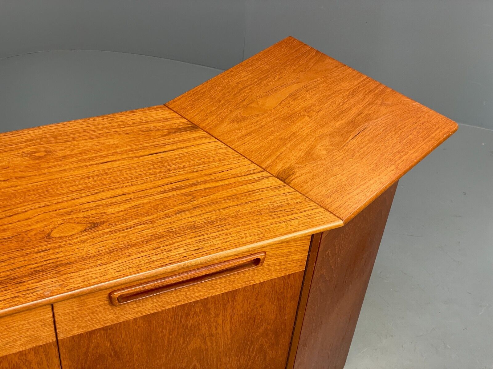 Vintage Teak Extending Home Drinks Bar By Reeds Furniture Shelving EB9119 MWOO - UKDK FURNITURE