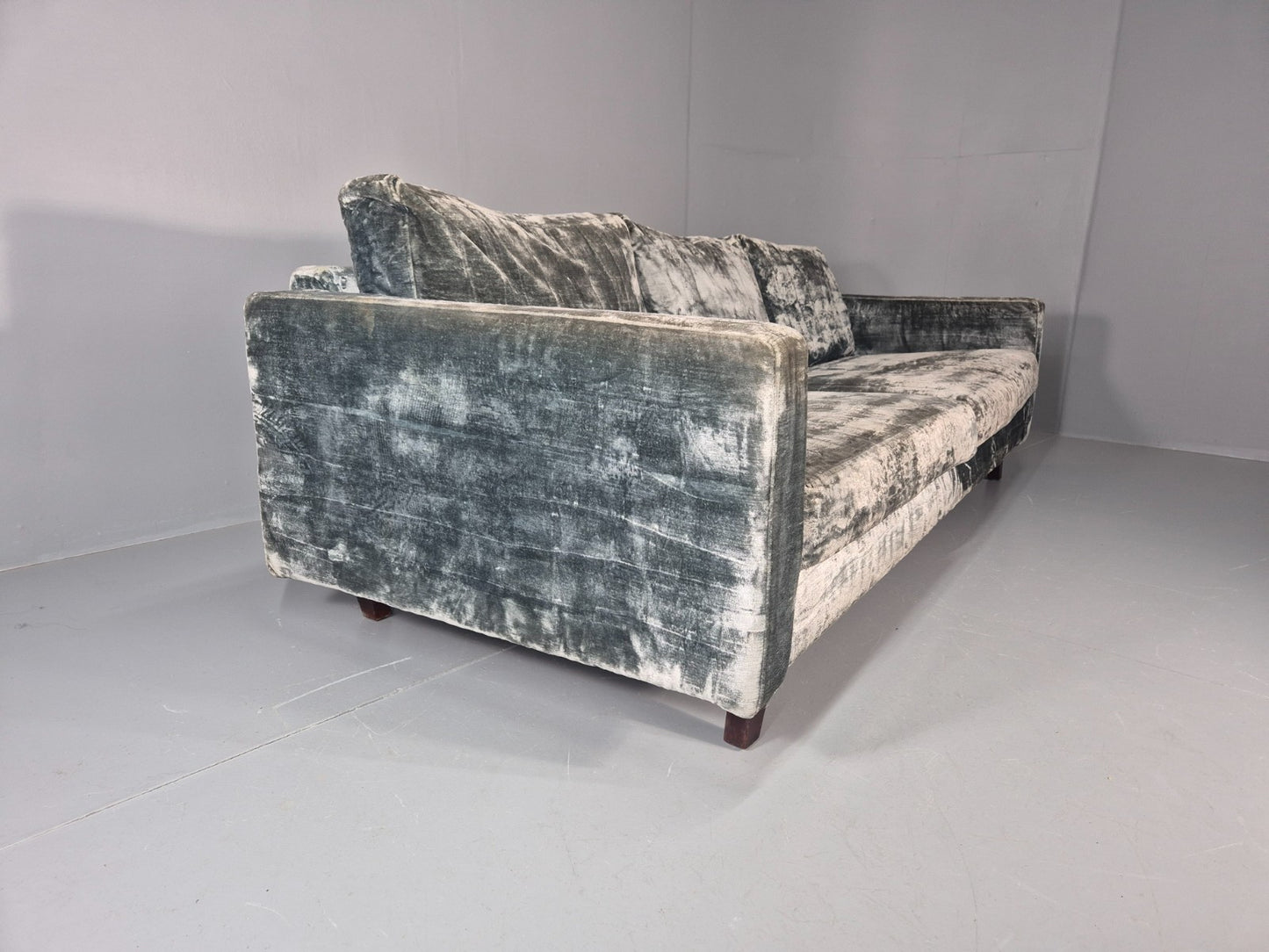 Huge 4 Seater Settee Turquoise Velvet ex Hotel Modern Design Retro EB11608 M4SS15