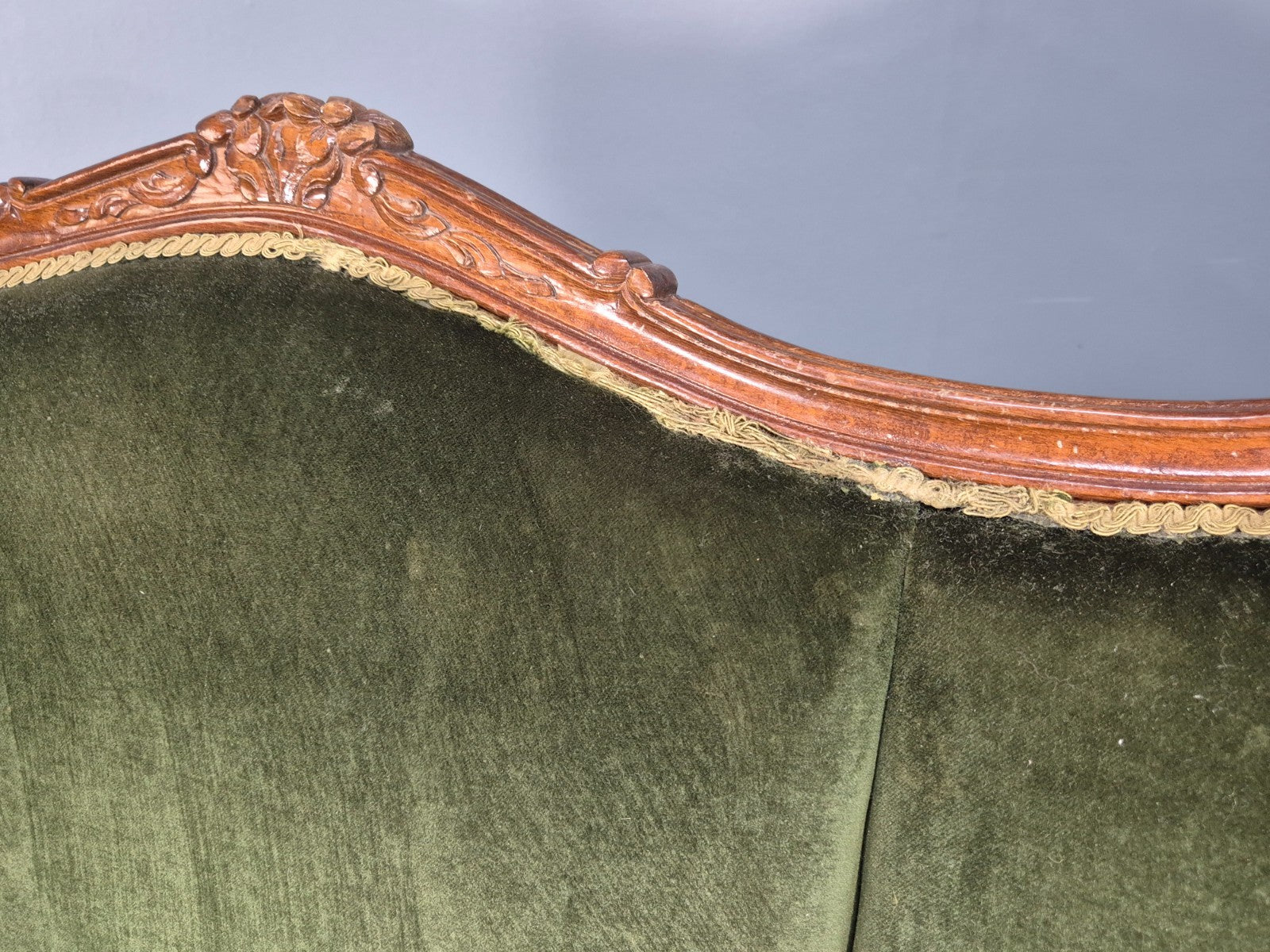 Vintage Rococo Style Three Seater Sofa Green Velour Carved Frame   EB10567 V3SS6