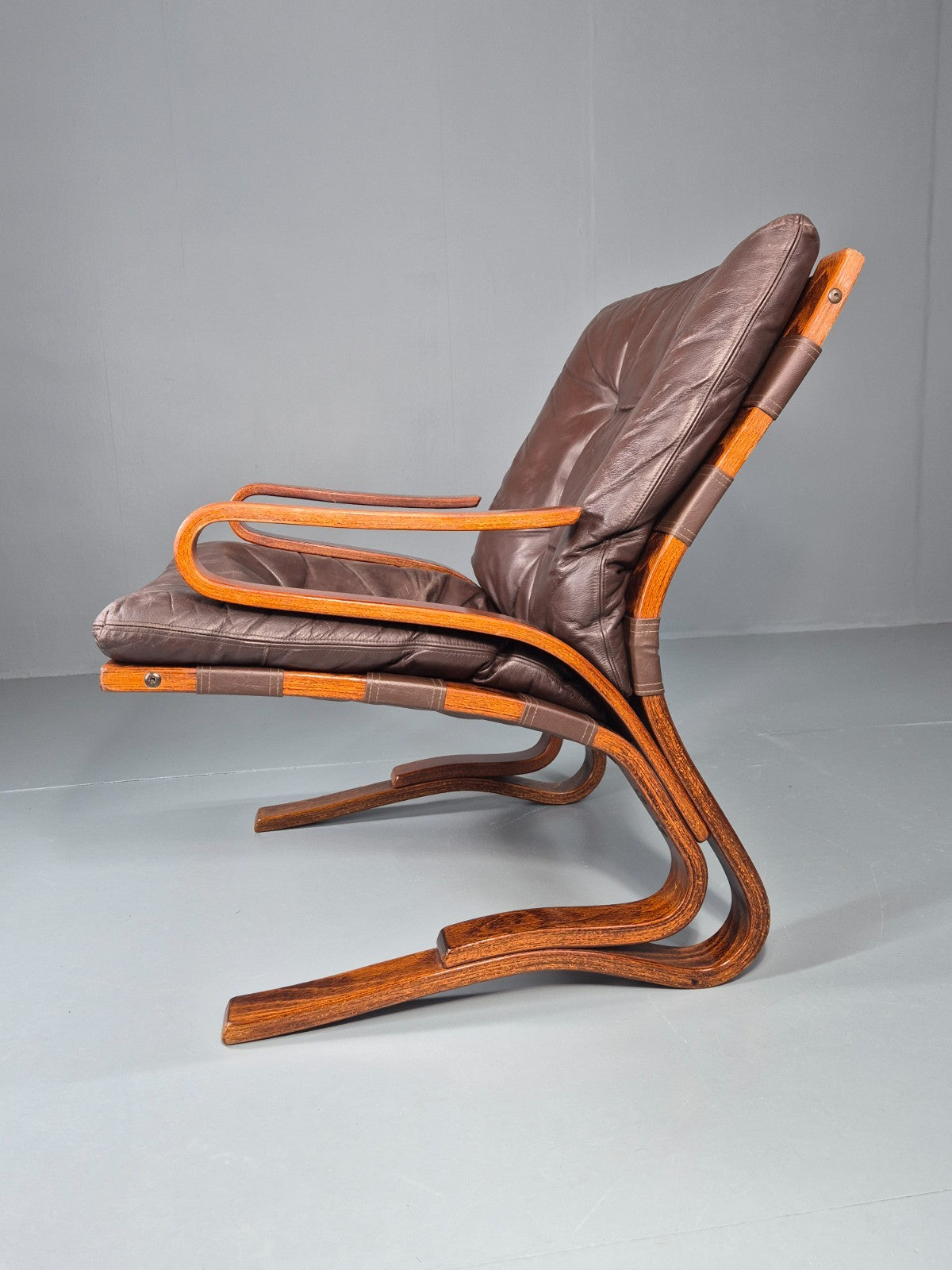 Vintage Skyline Lounge Chair Brown Leather 1970s Retro MCM Bentwood EB11326 MBEN2