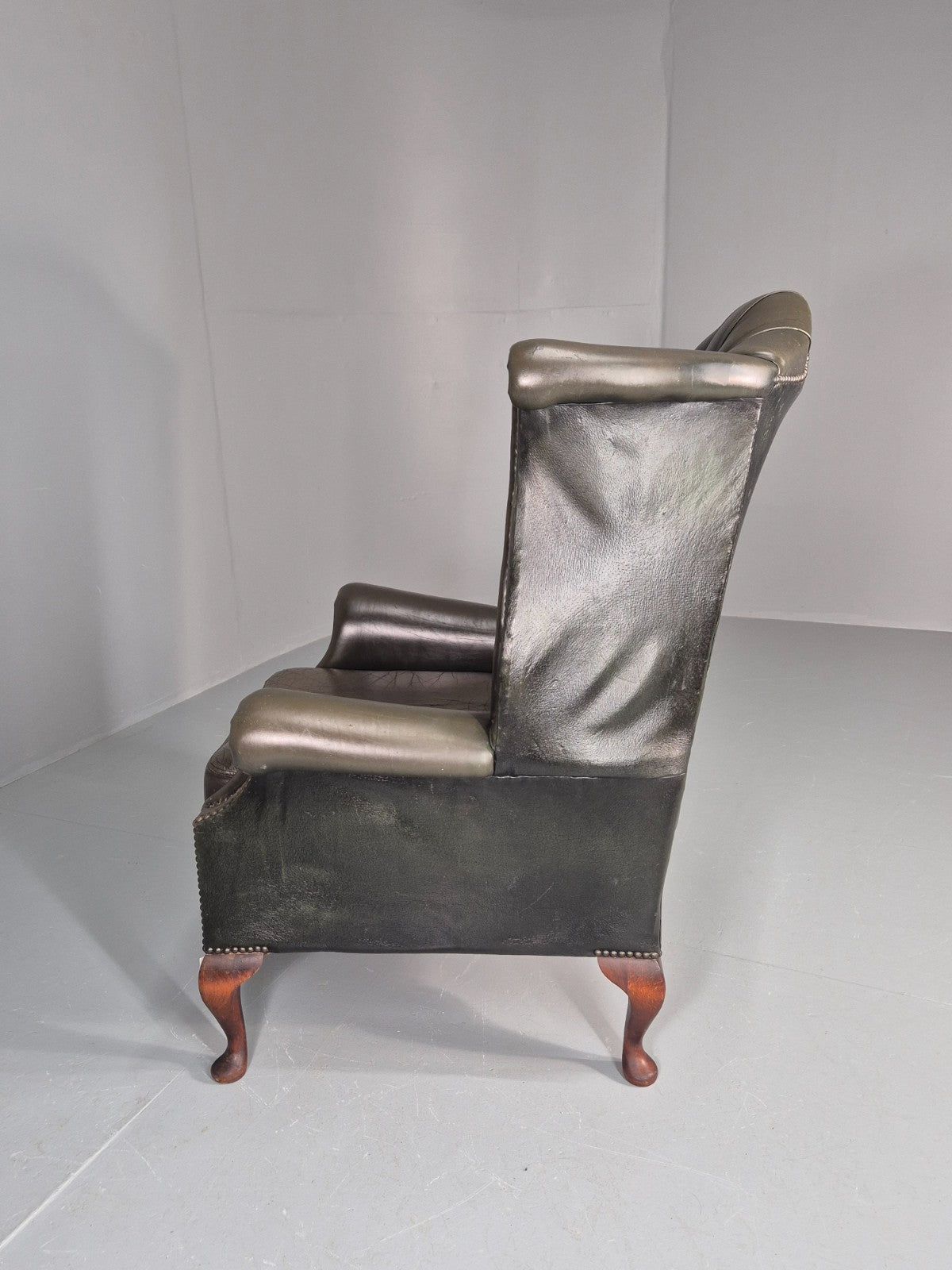 Vintage Wingback Leather Lounge Chair Queen Anne Style 1970s Retro EB11532 VLEA21