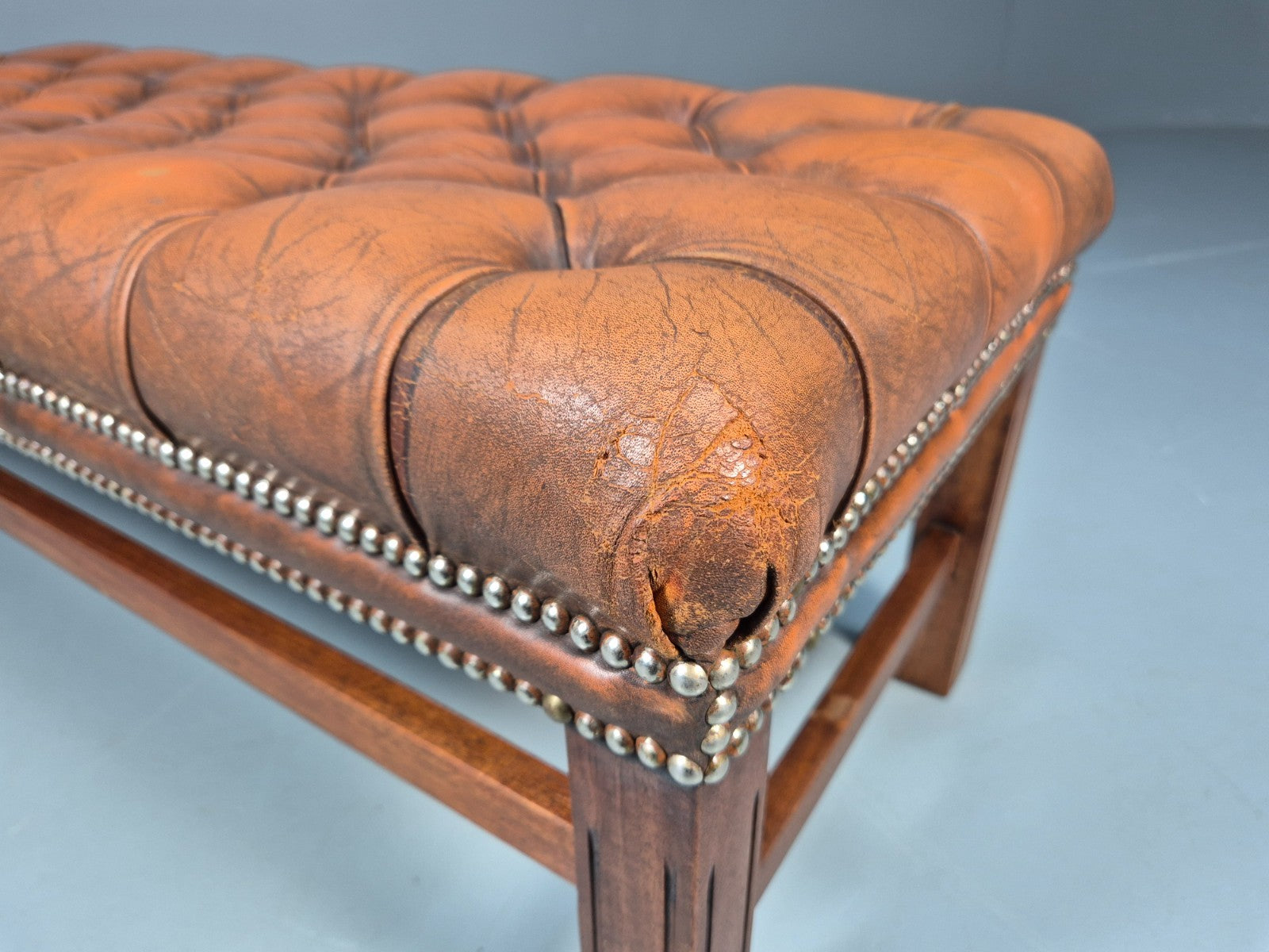 Vintage Georgian Style Leather Upholstered Buttoned Long Ottoman  EB10623 MFOO10