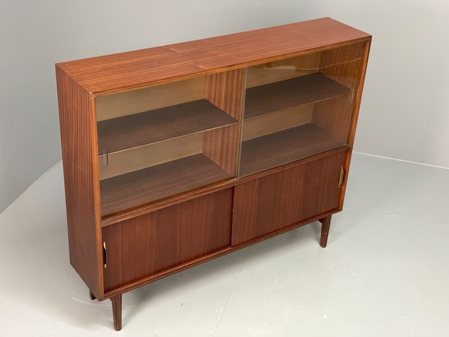 Vintage 1960s Glazed Cabinet Mid Century Beaver & Tapley Bookcase EB11536 MWOO4