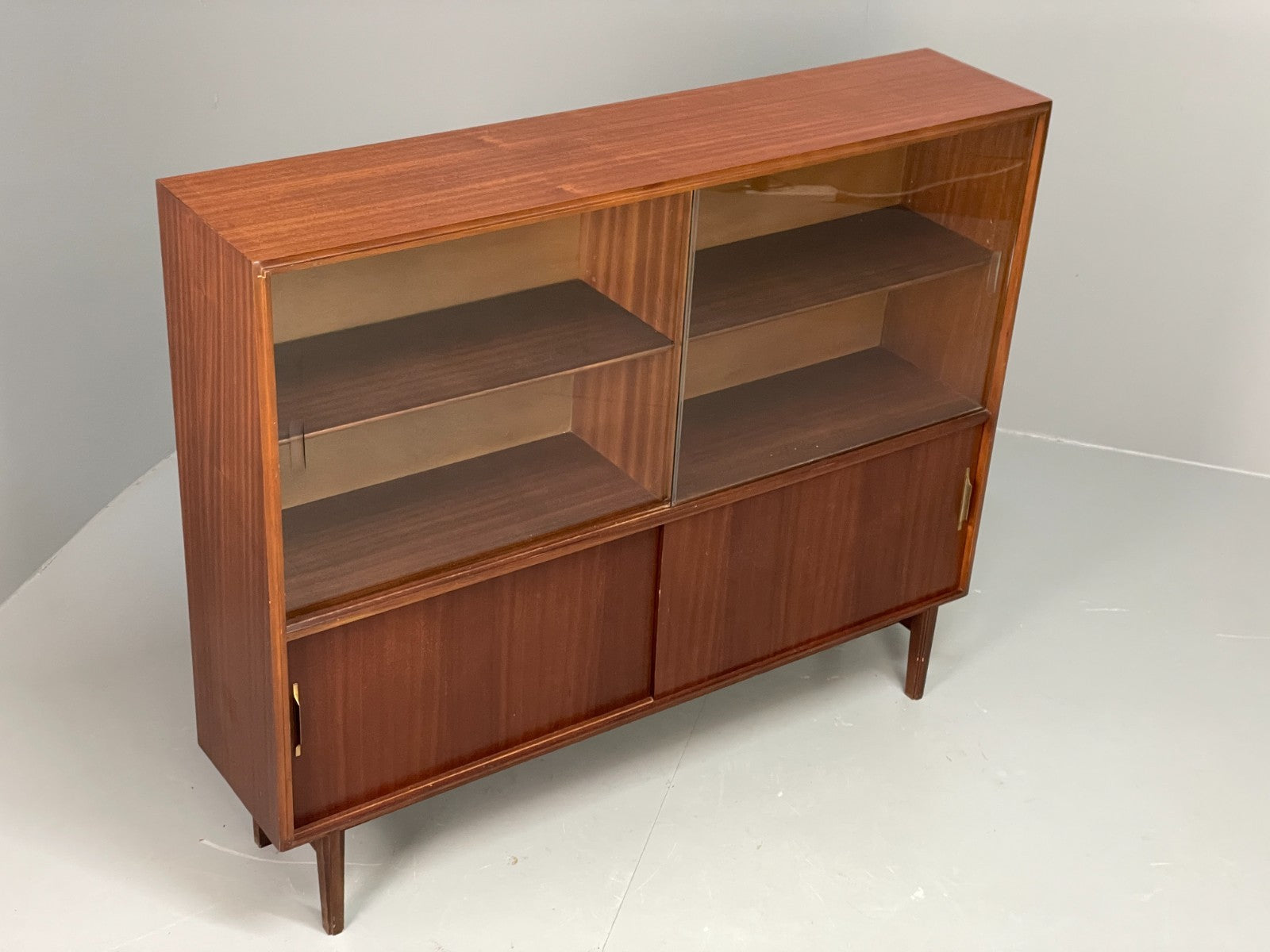 Vintage 1960s Glazed Cabinet Mid Century Beaver & Tapley Bookcase EB11536 MWOO4