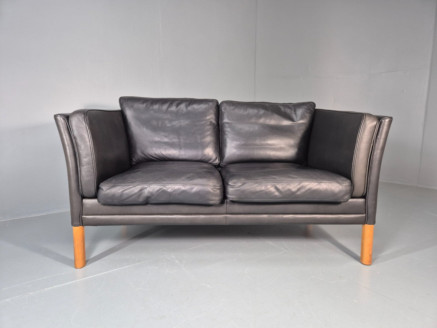 Vintage Danish Two Seater Leather Sofa Quality Feather Filled Retro EB11635 M2SS4