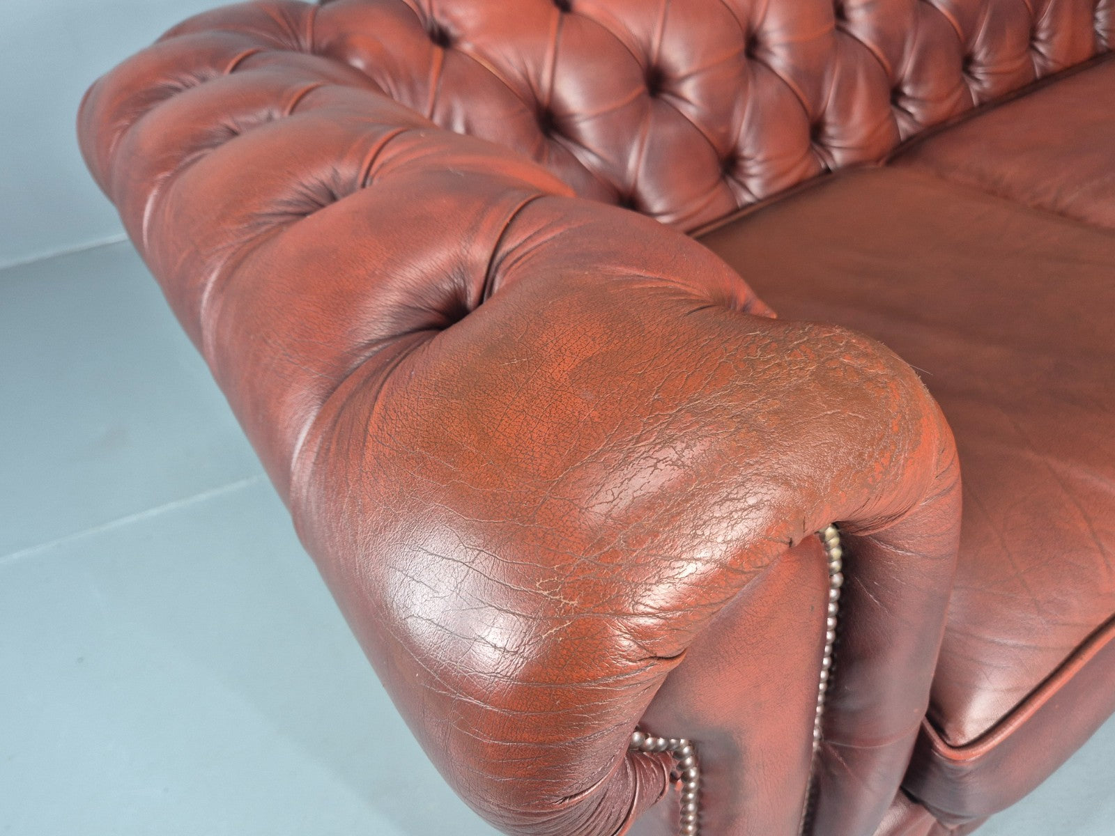 3 Seater Chesterfield Sofa Red Leather Studded Vintage EB11022 VCHE12